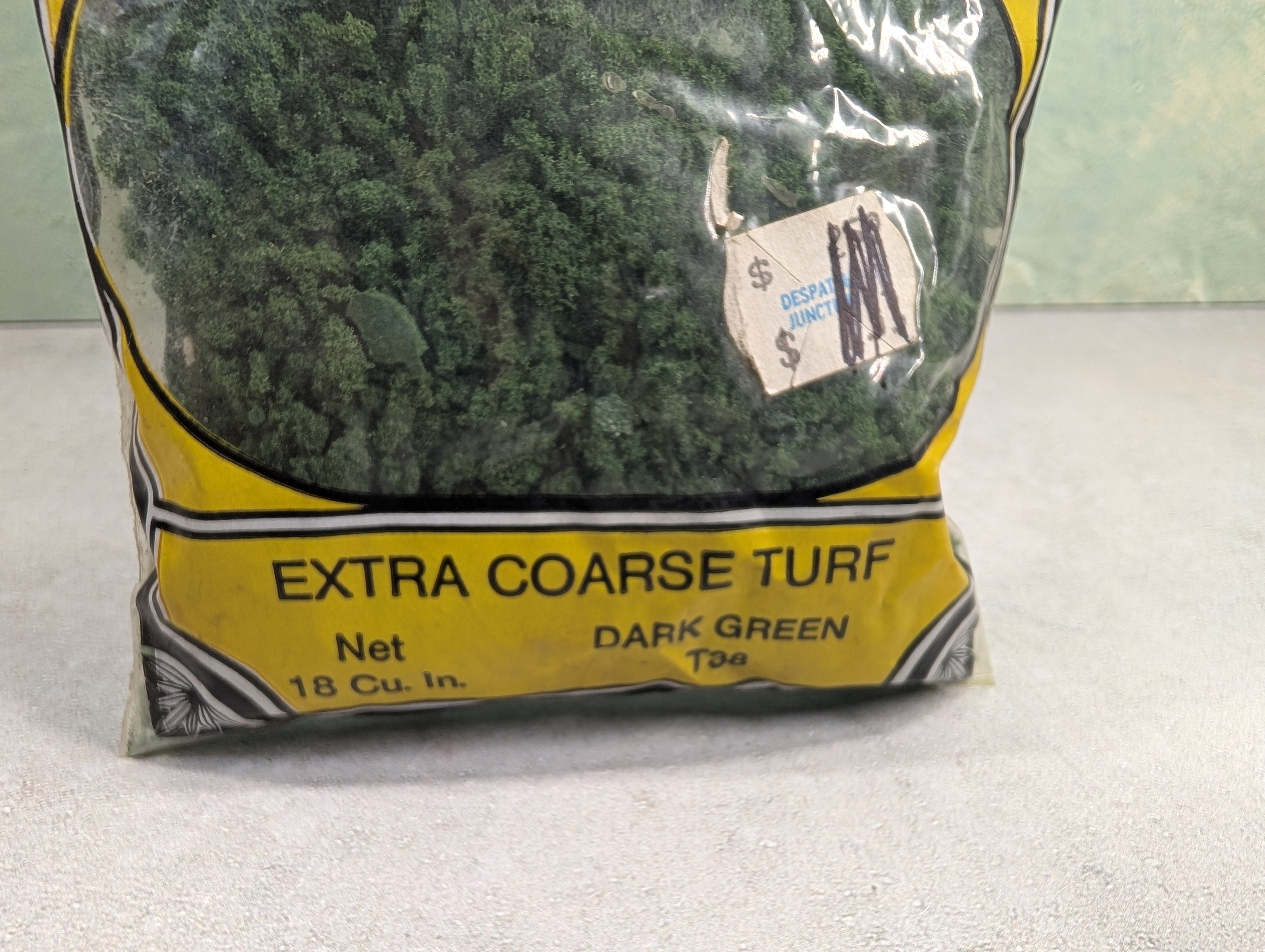USED Woodland Scenics T38 MULTI Scale Extra Coarse Turf Dark Green