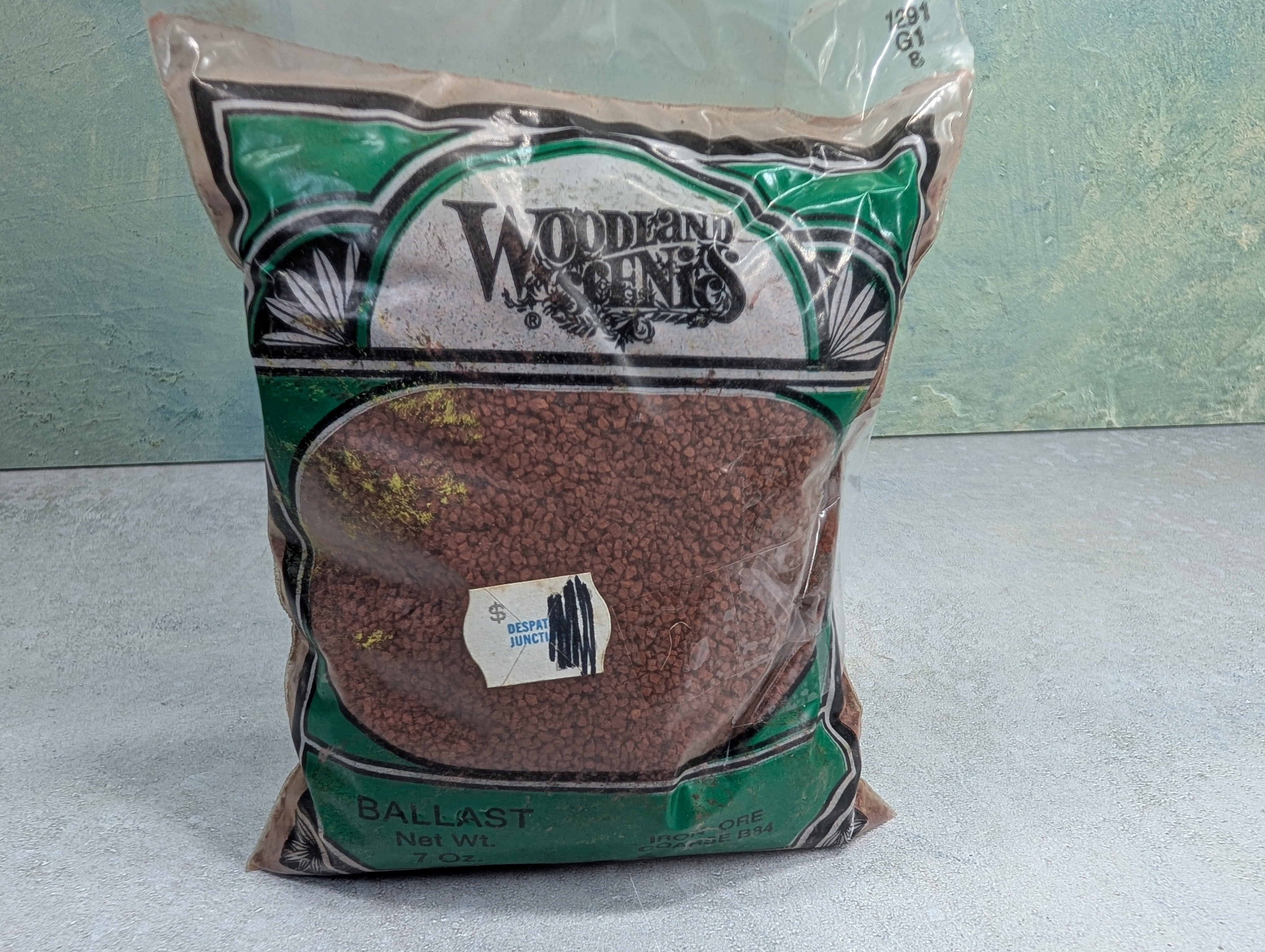 USED Woodland Scenics B84 MULTI Scale Ballast IRON Ore Coarse