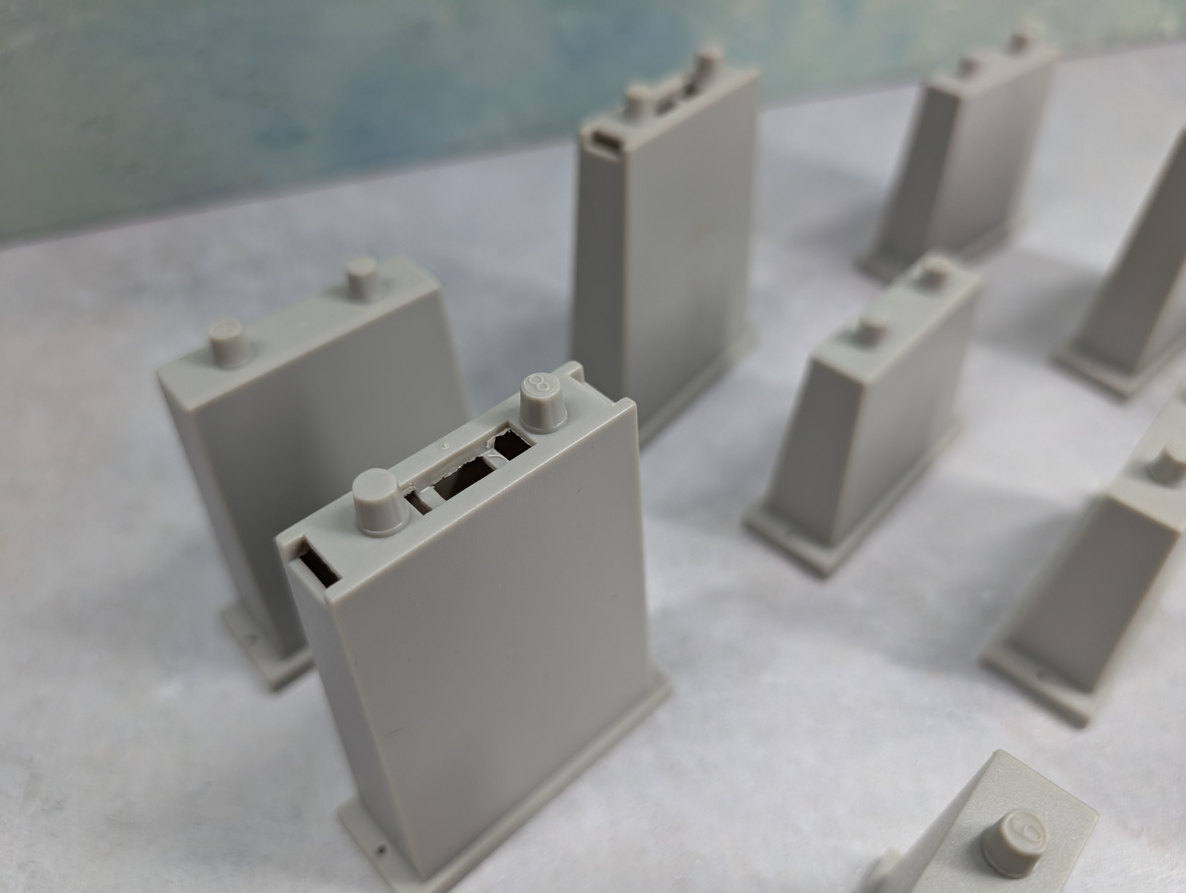 USED Life-Like HO Scale Lot of Bridge Piers (23 pcs)