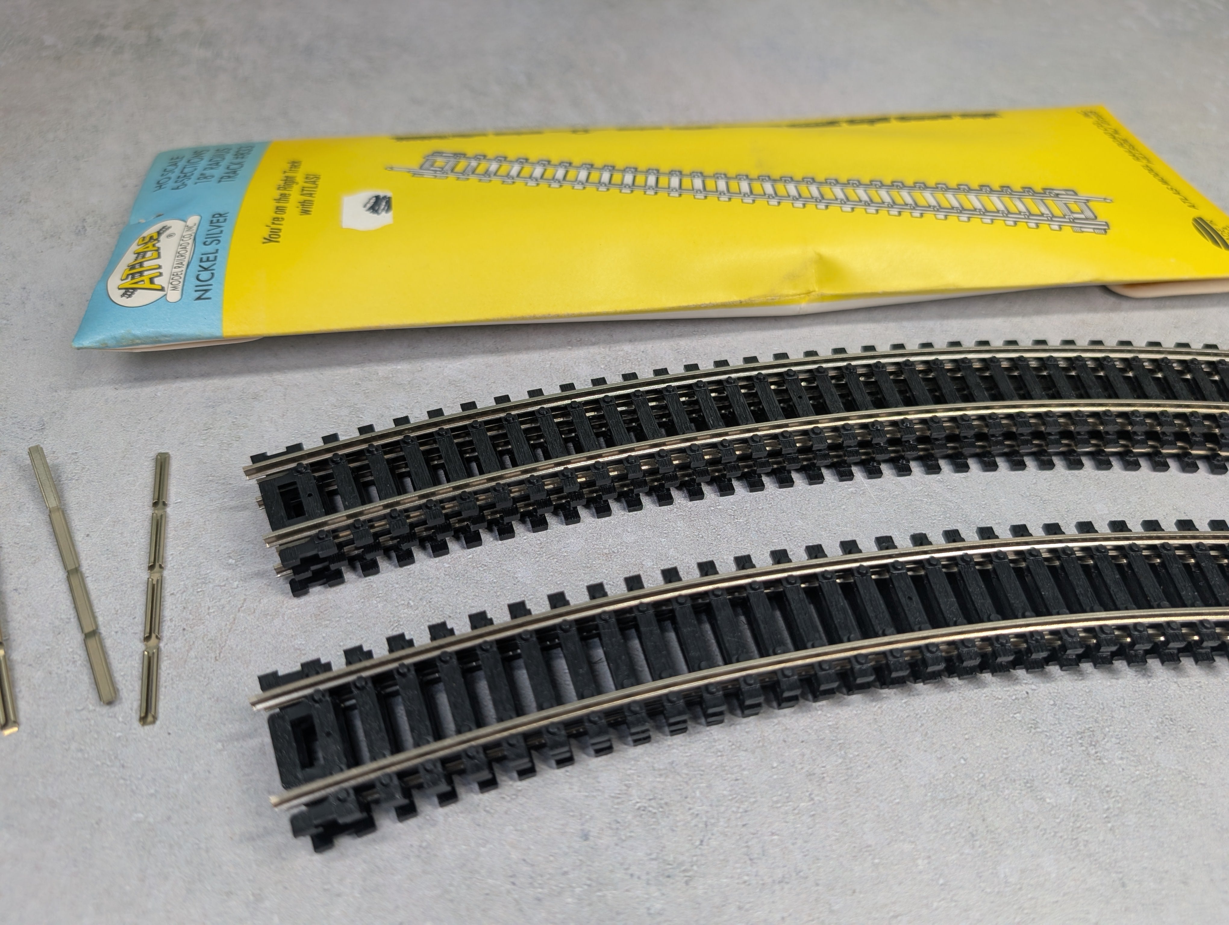 USED Atlas 833 HO Scale 18" Curved Track Nickel Silver Code 100 (6 pcs)