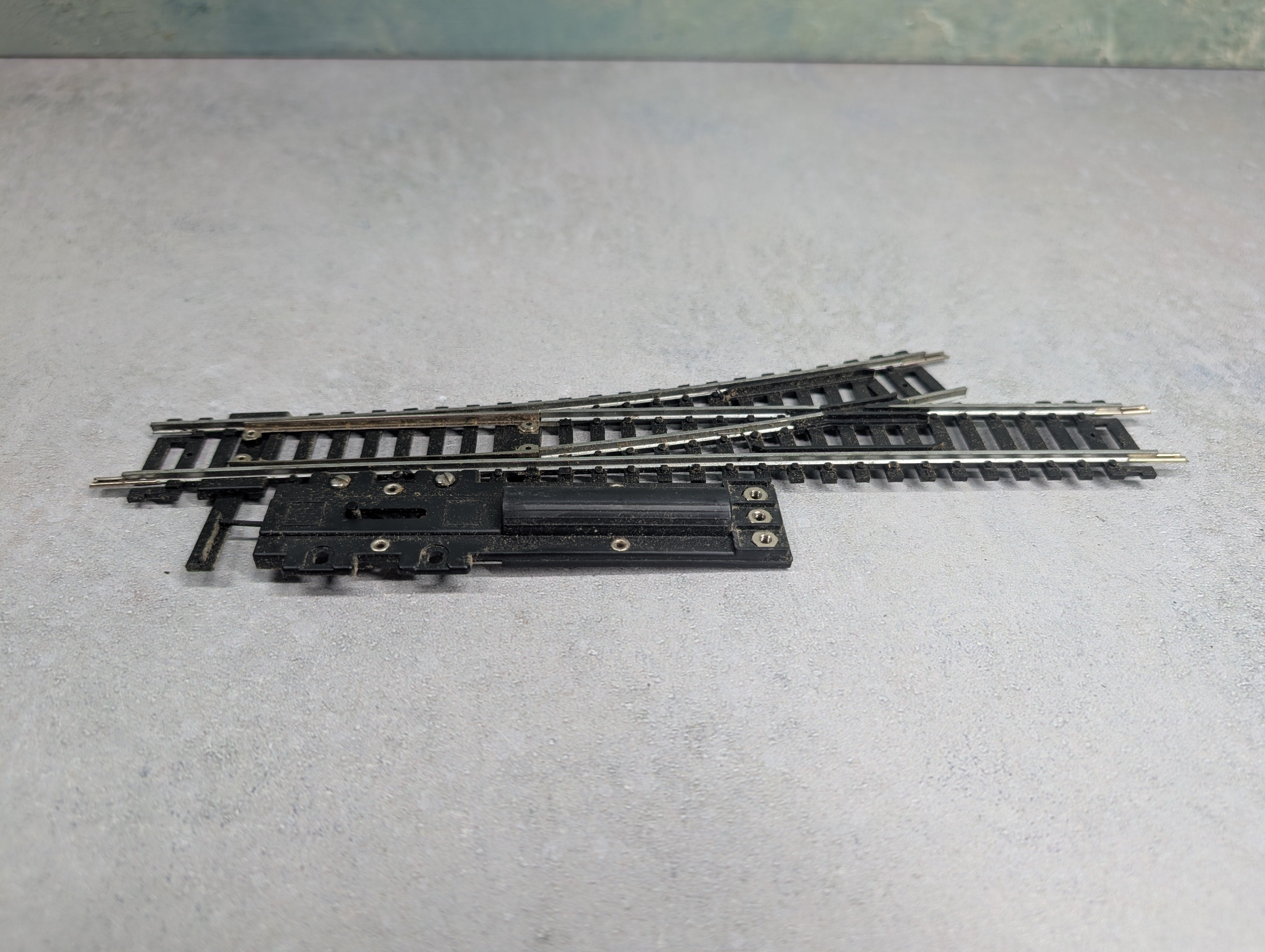 USED Life-Like HO Scale Switch Track Left Nickel Silver Code 100