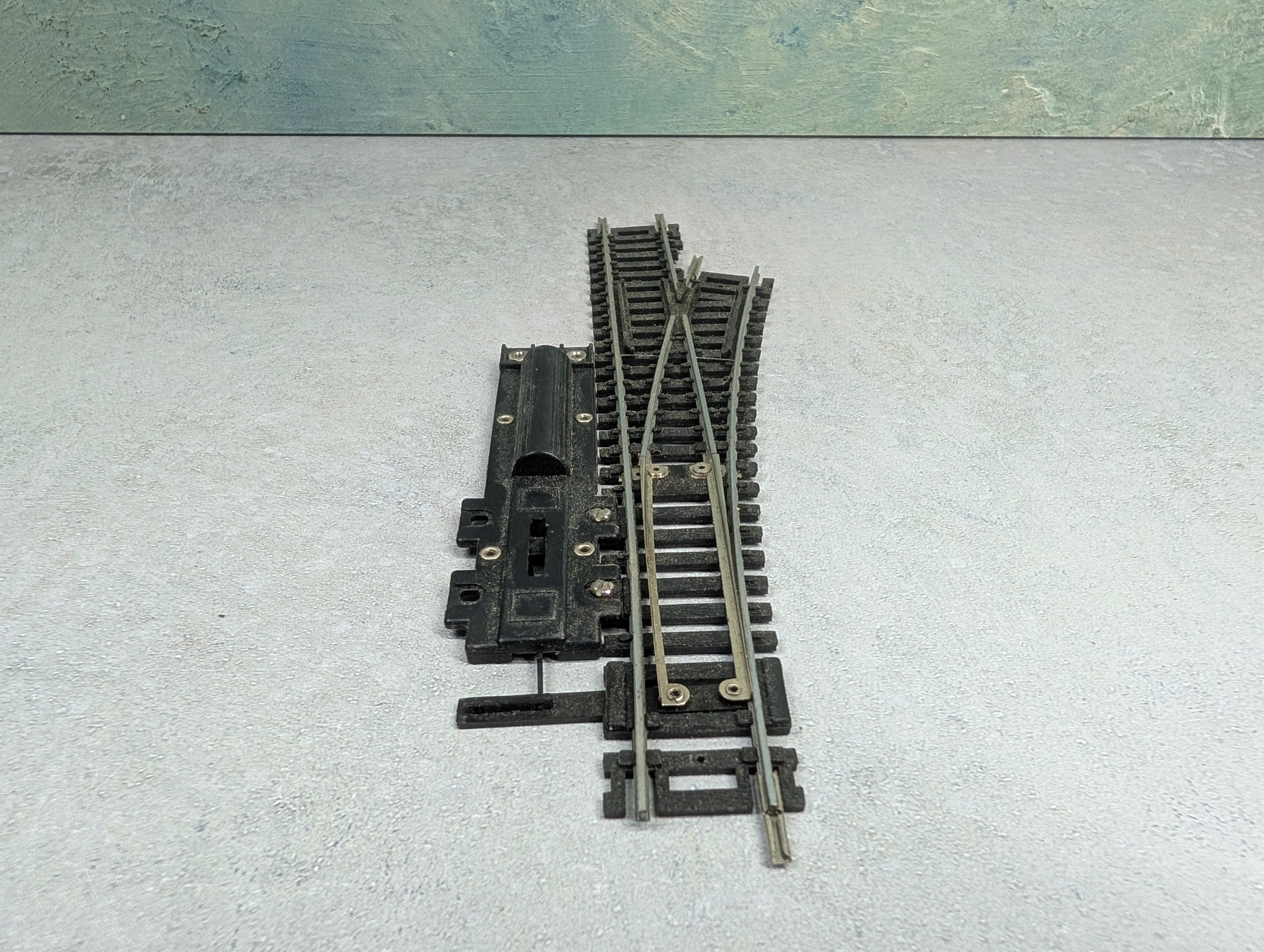 USED Life-Like HO Scale Switch Track Right Nickel Silver Code 100