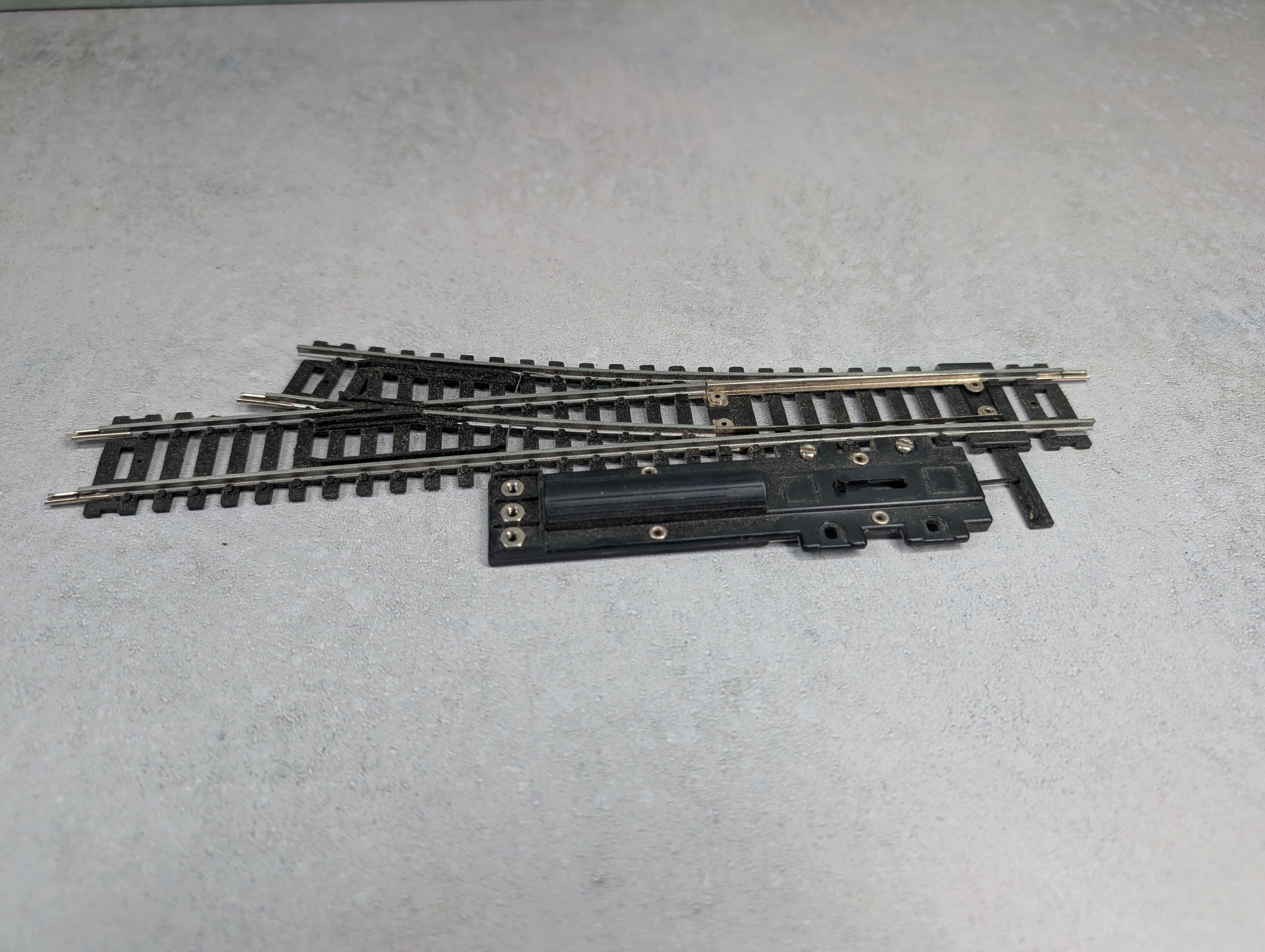 USED Life-Like HO Scale Switch Track Right Nickel Silver Code 100
