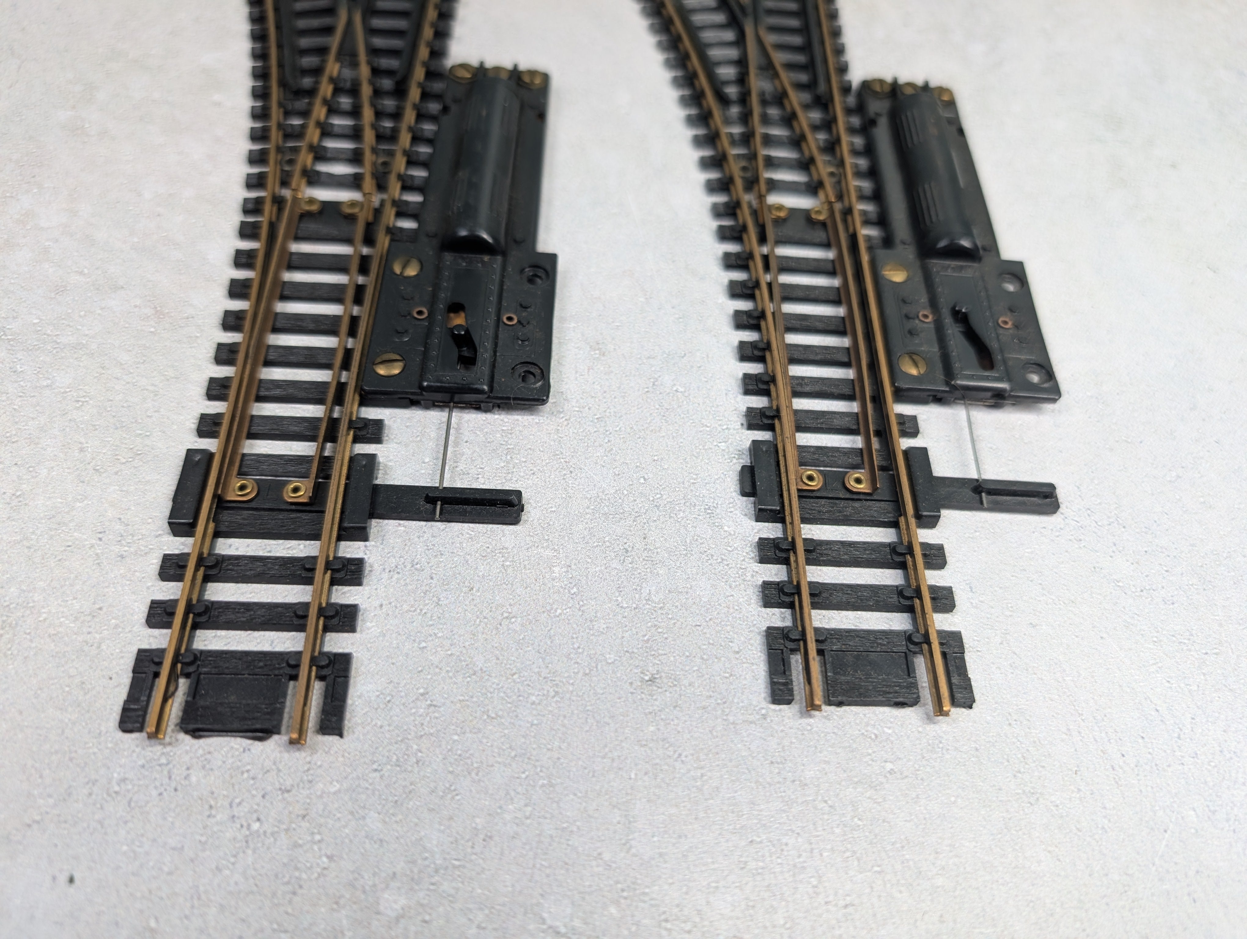 USED Atlas HO Scale Switch Track Left Brass Code 100 (2 pcs)