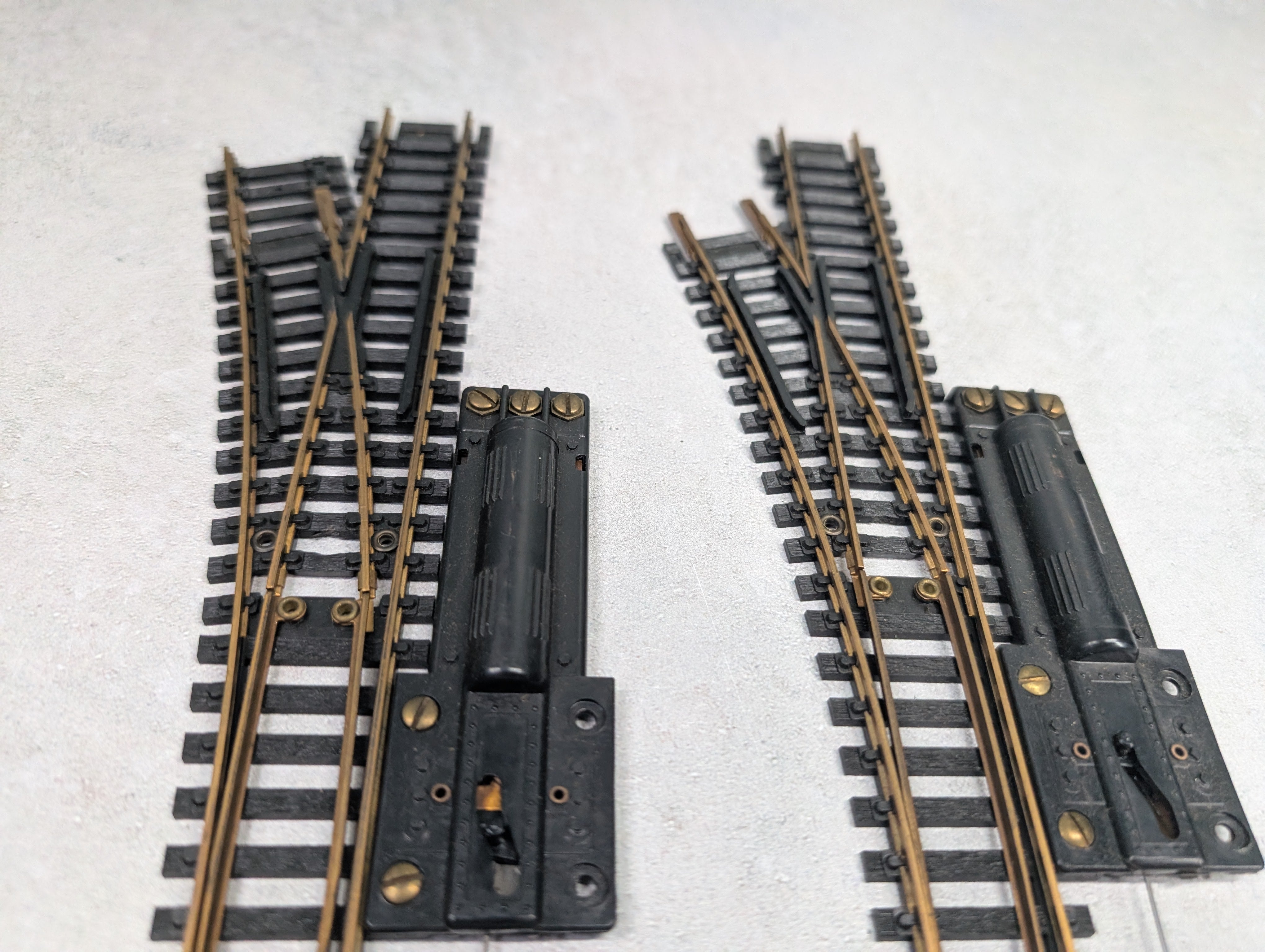 USED Atlas HO Scale Switch Track Left Brass Code 100 (2 pcs)