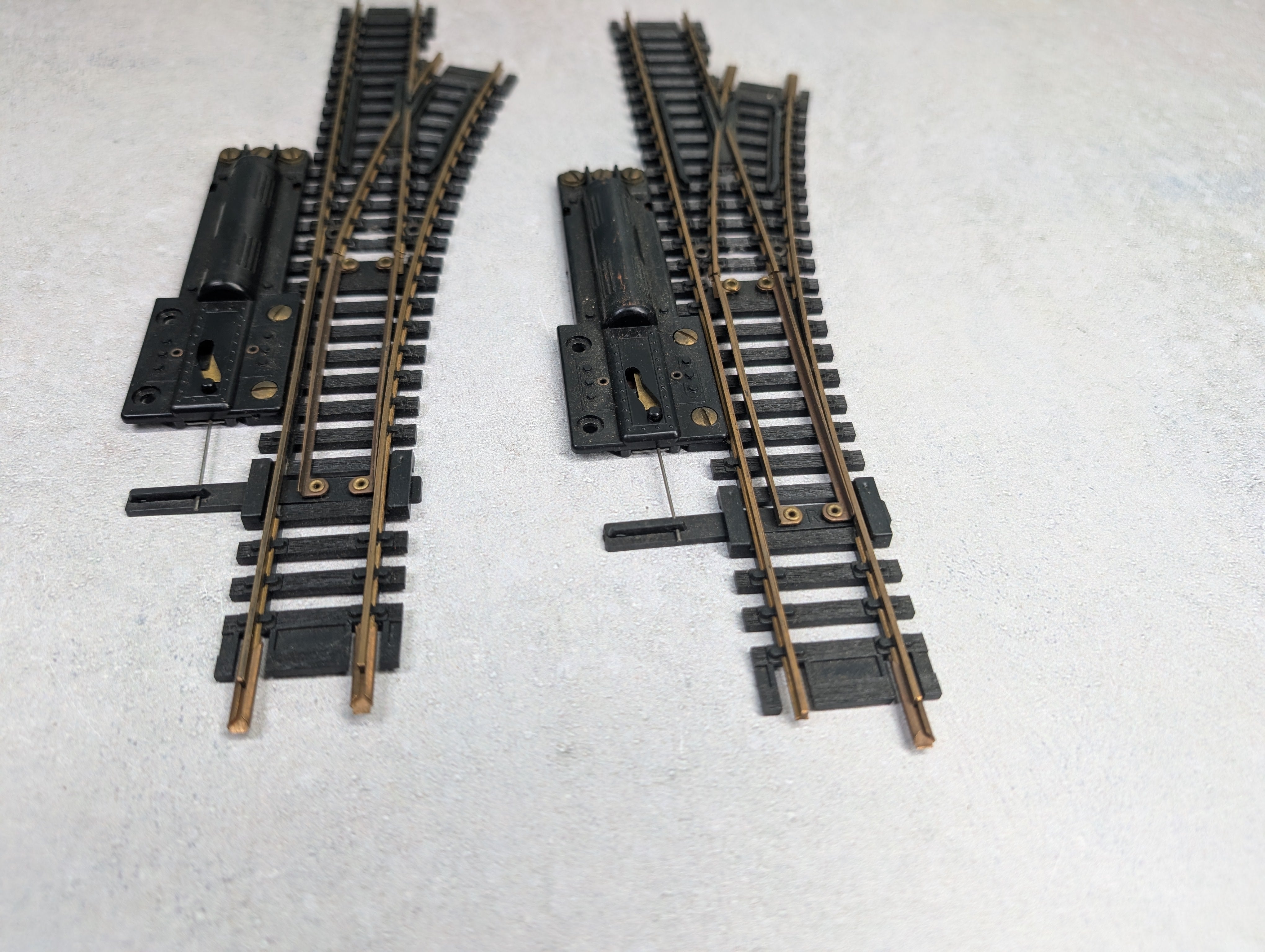 USED Atlas HO Scale Switch Track Right Brass Code 100 (2 pcs)
