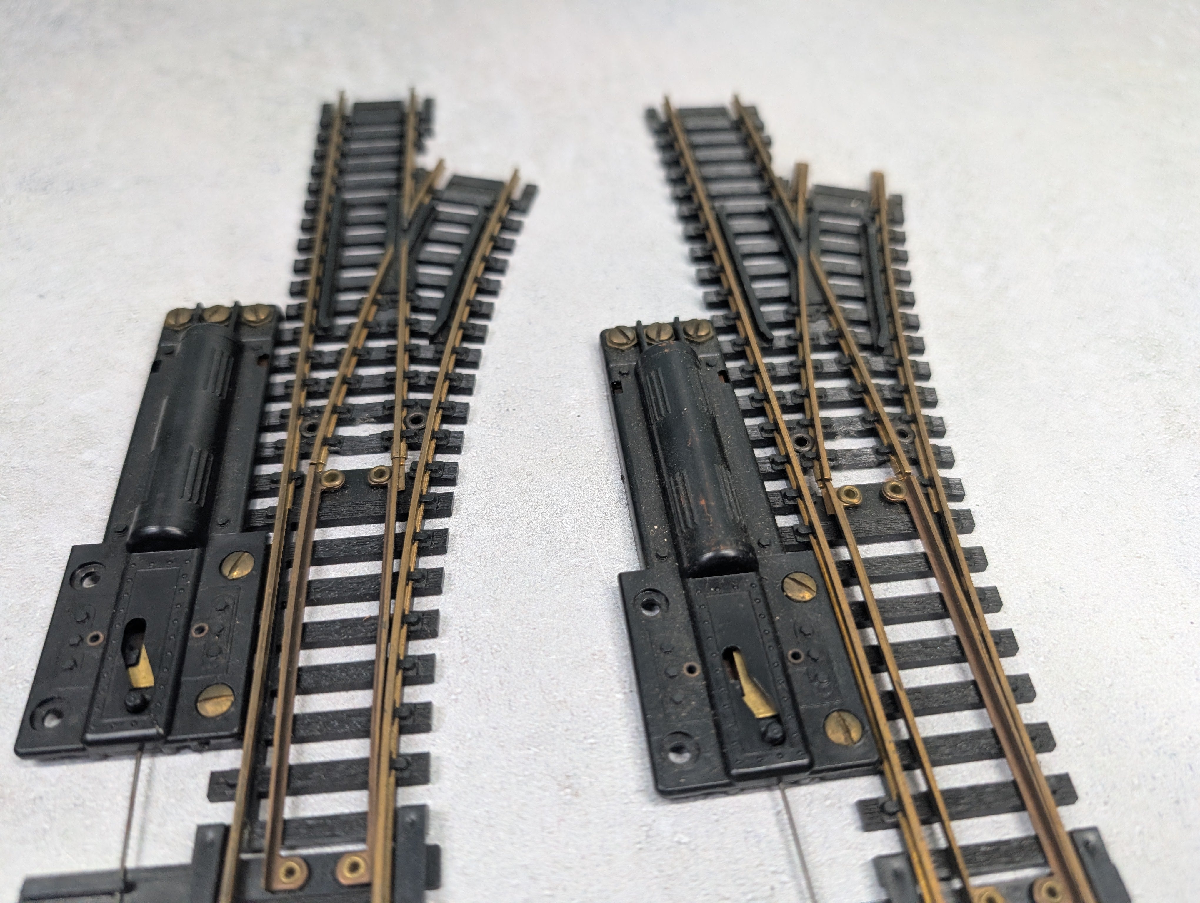 USED Atlas HO Scale Switch Track Right Brass Code 100 (2 pcs)