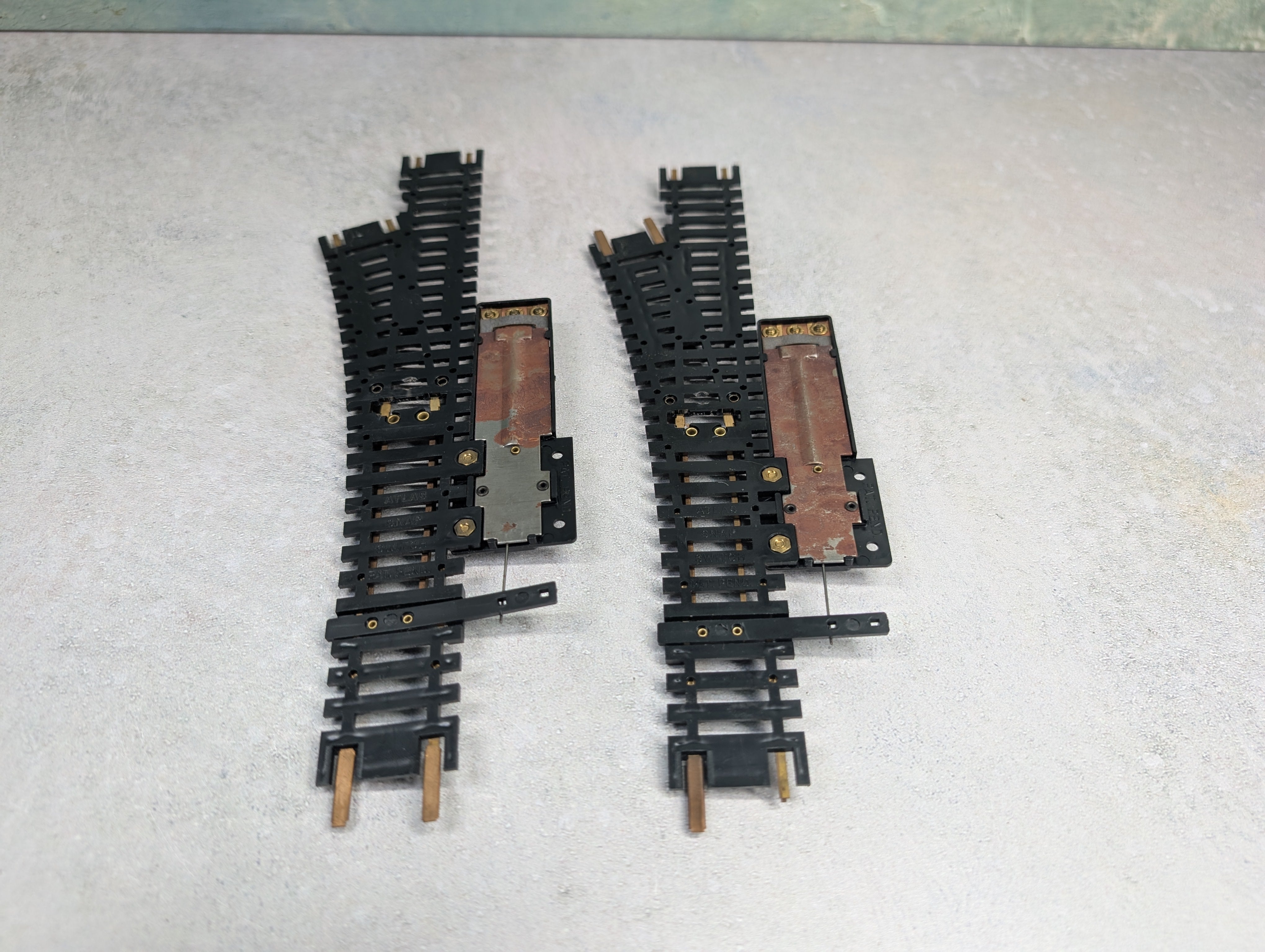 USED Atlas HO Scale Switch Track Right Brass Code 100 (2 pcs)