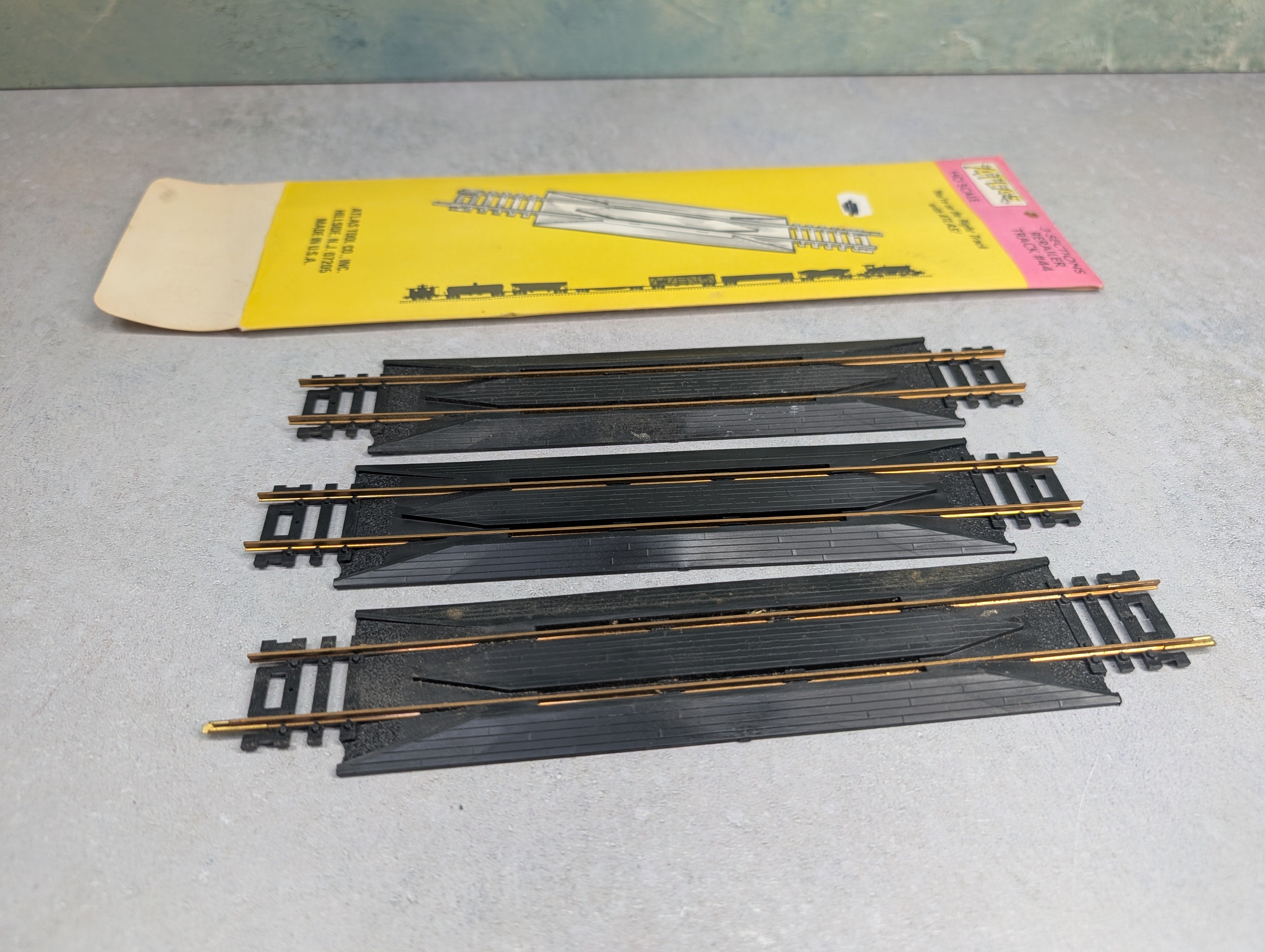 USED Atlas 44 HO Scale Rerailer Track Brass Code 100 (3 pcs)