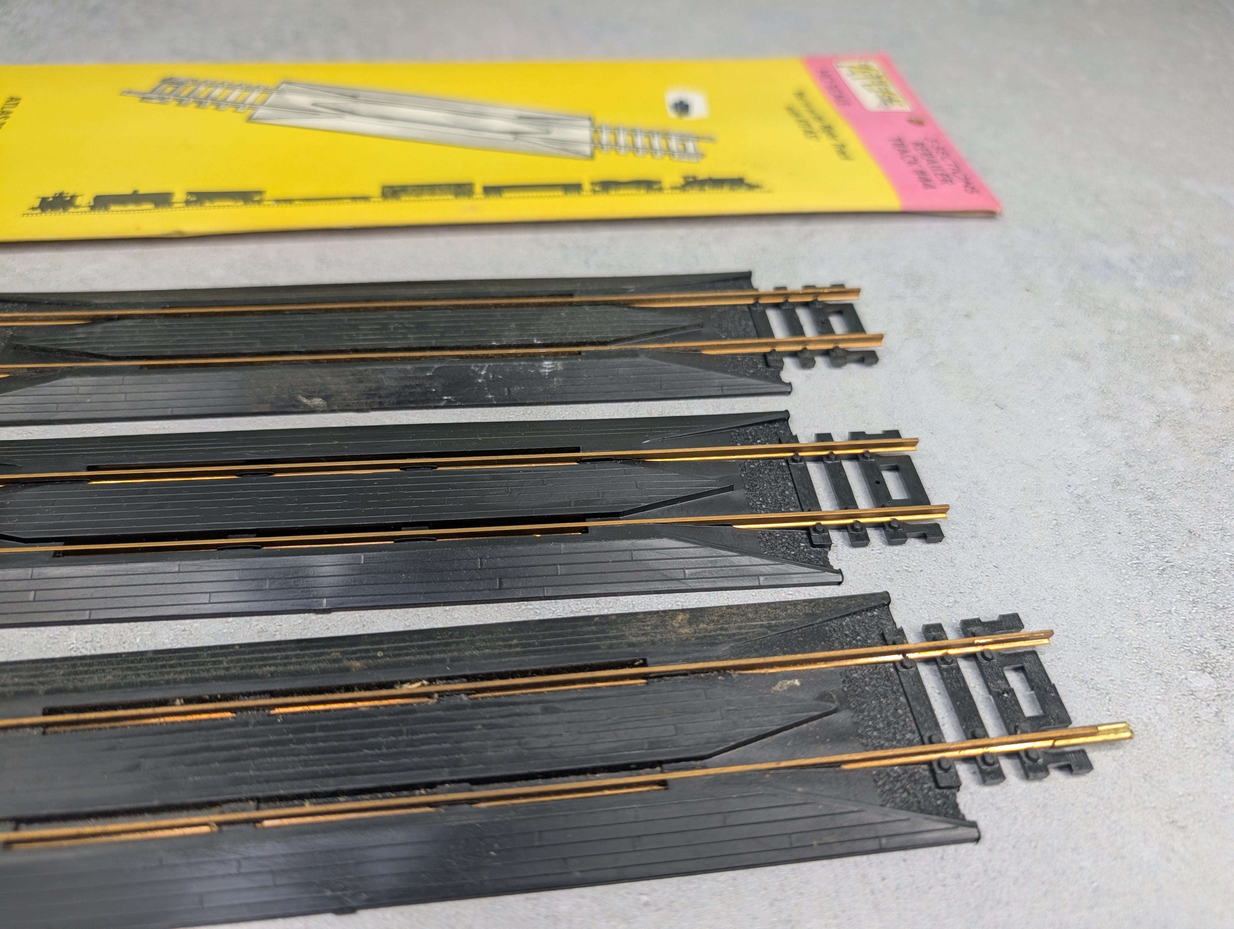 USED Atlas 44 HO Scale Rerailer Track Brass Code 100 (3 pcs)