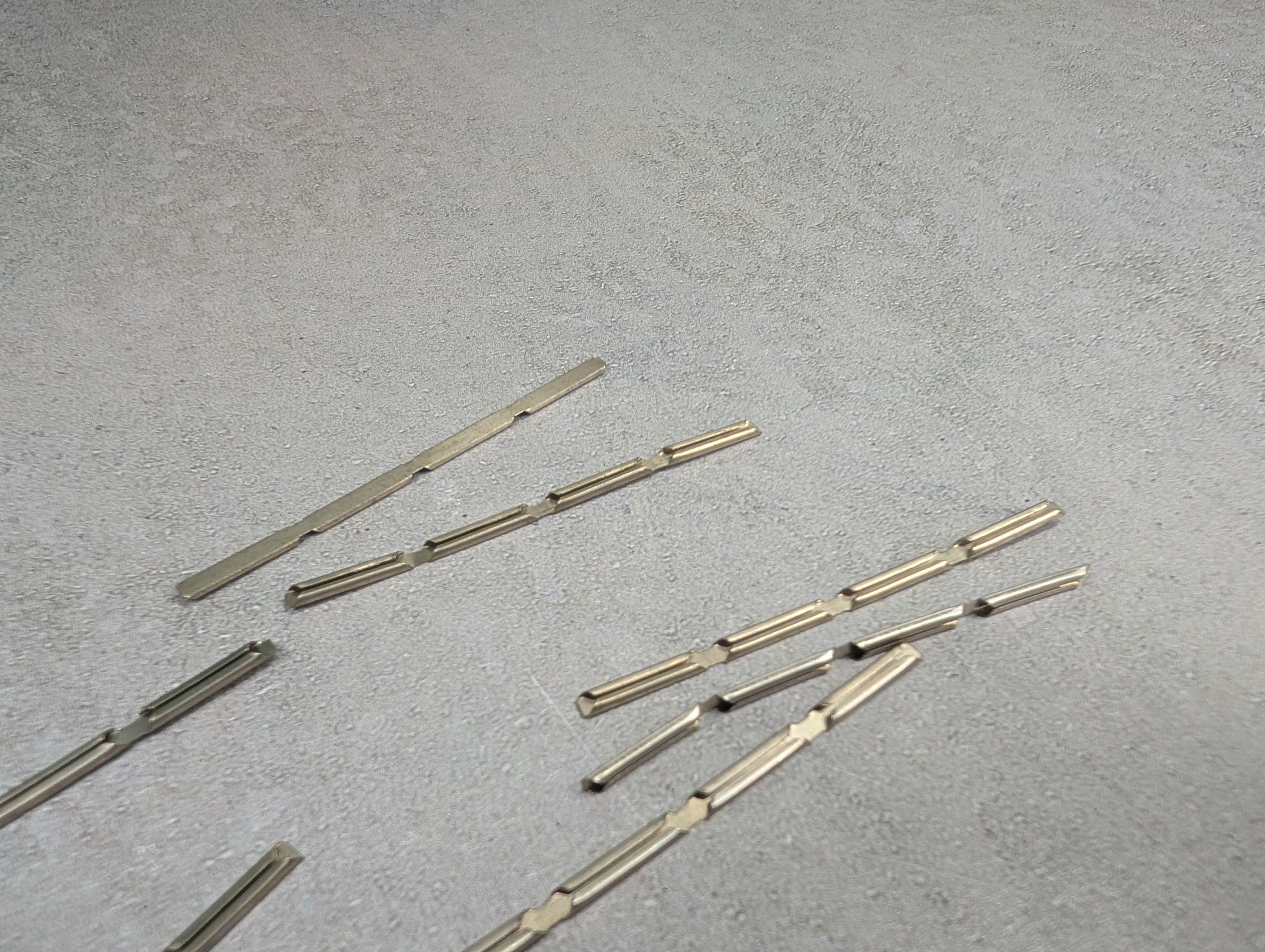 USED HO Scale Rail Joiners (32 pcs)