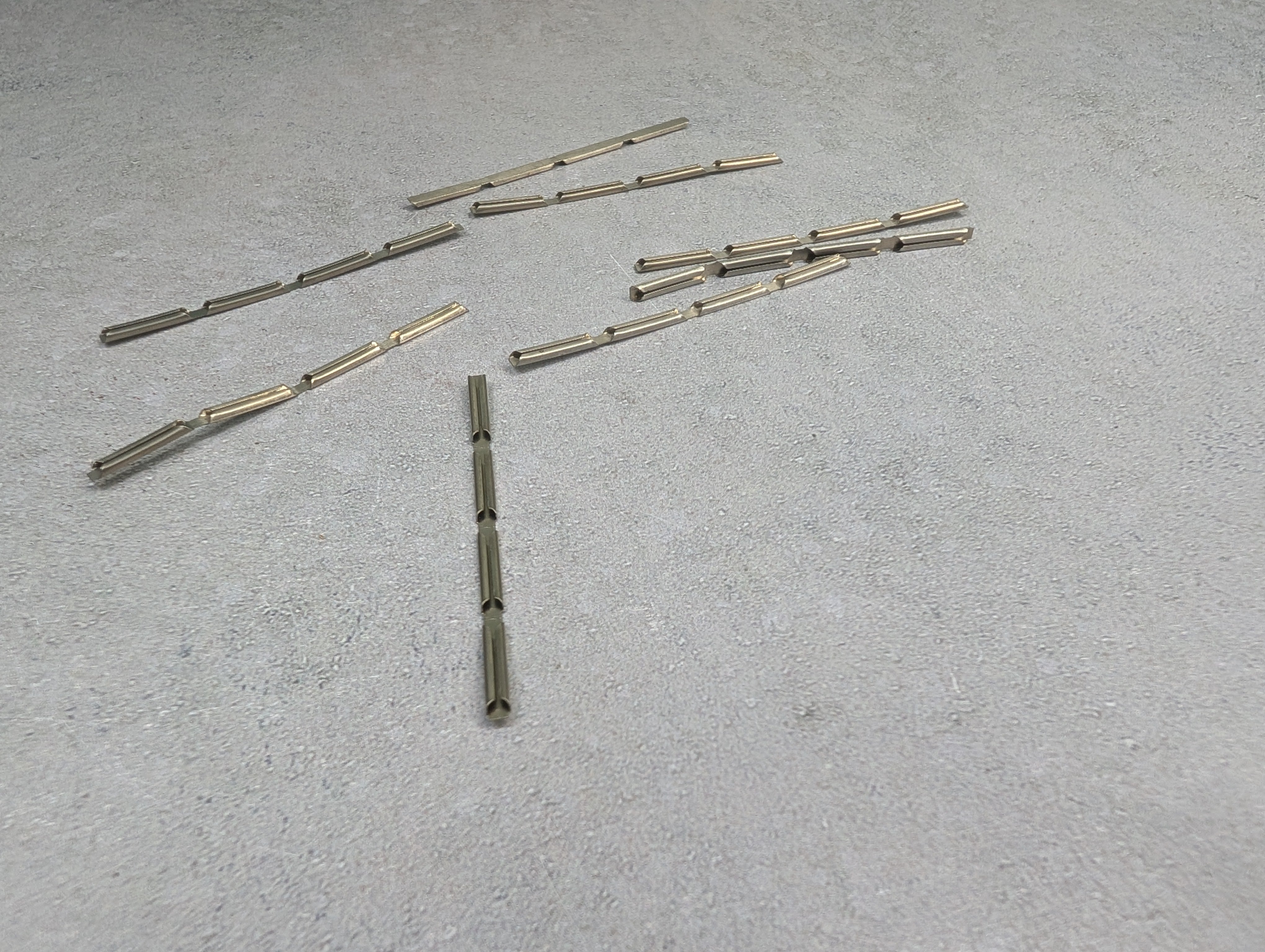 USED HO Scale Rail Joiners (32 pcs)