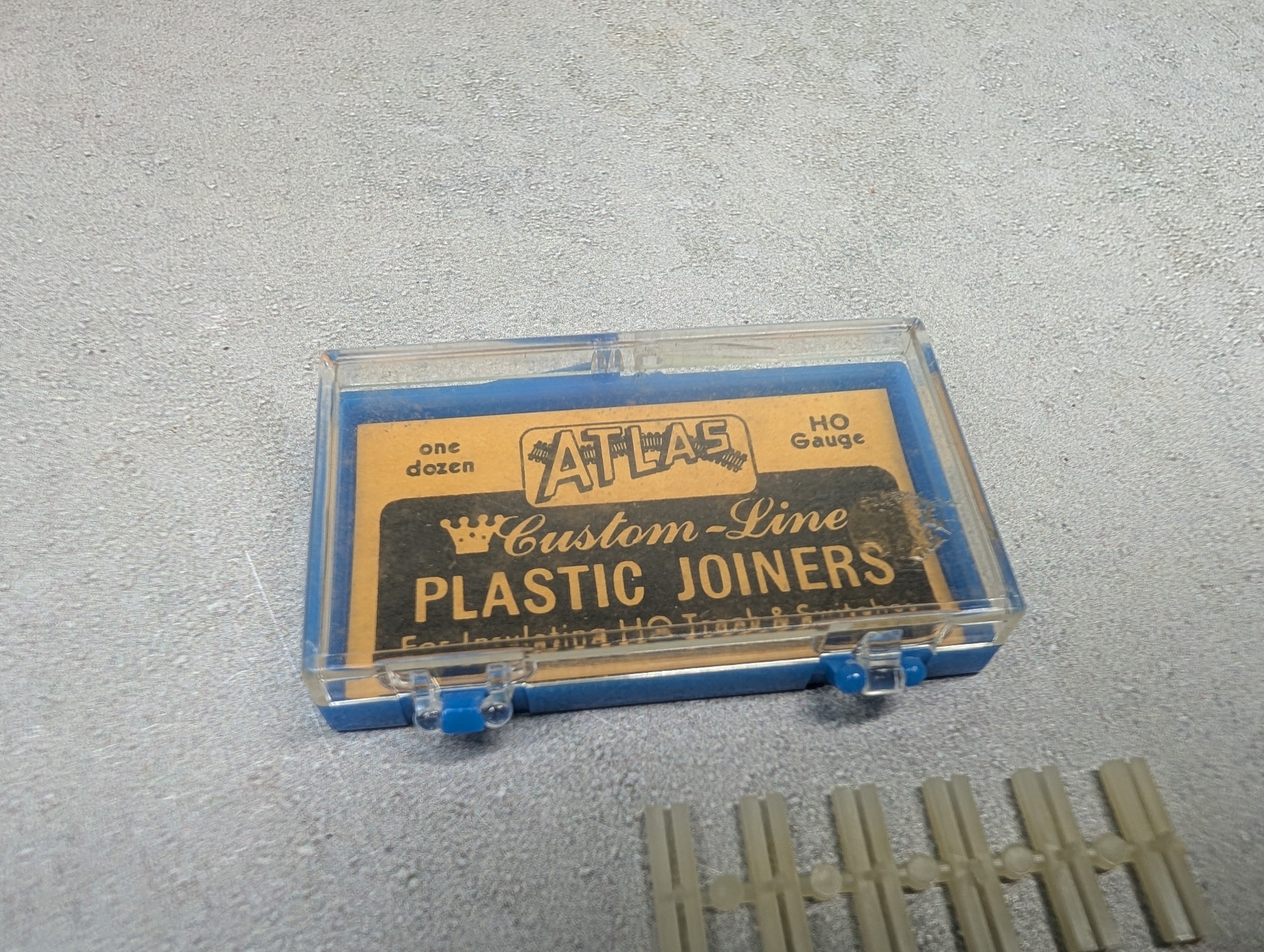 USED Atlas HO Scale Insulated Rail Joiners (12 pcs)