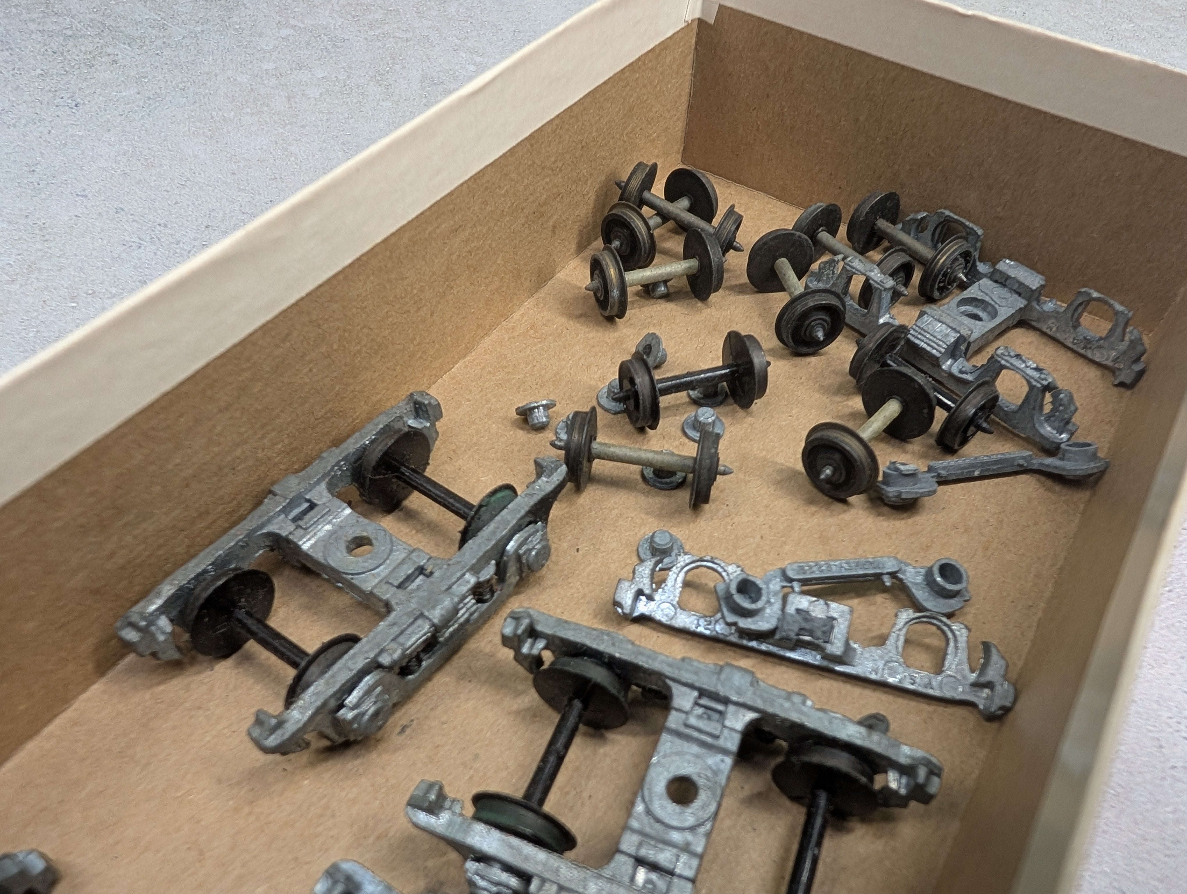 USED Varney HO Scale Lot of Passenger Trucks, Wheels, and Bearing Caps