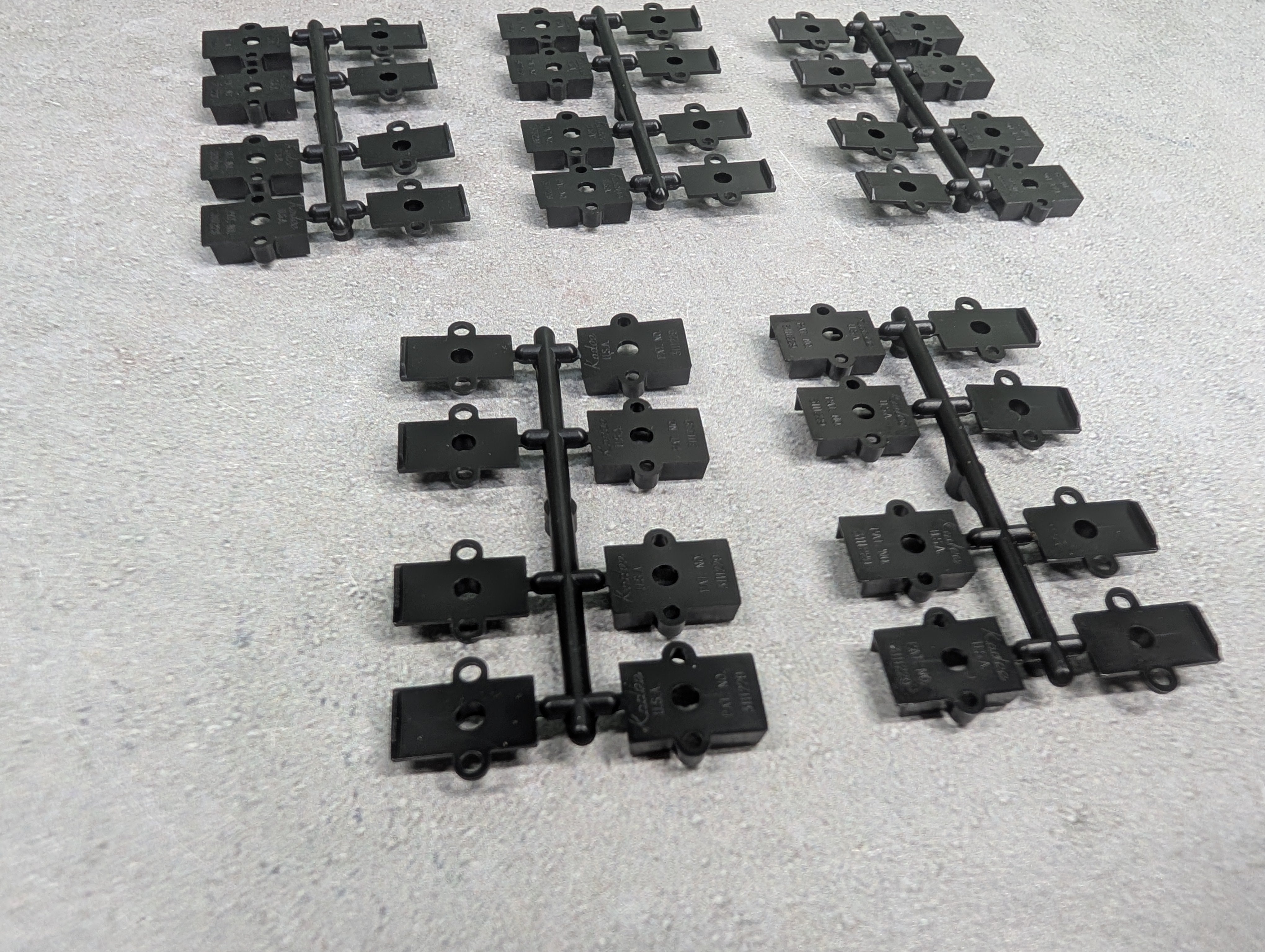 USED Kadee HO Scale Coupler Gearboxes & Lids (For 10 Cars)