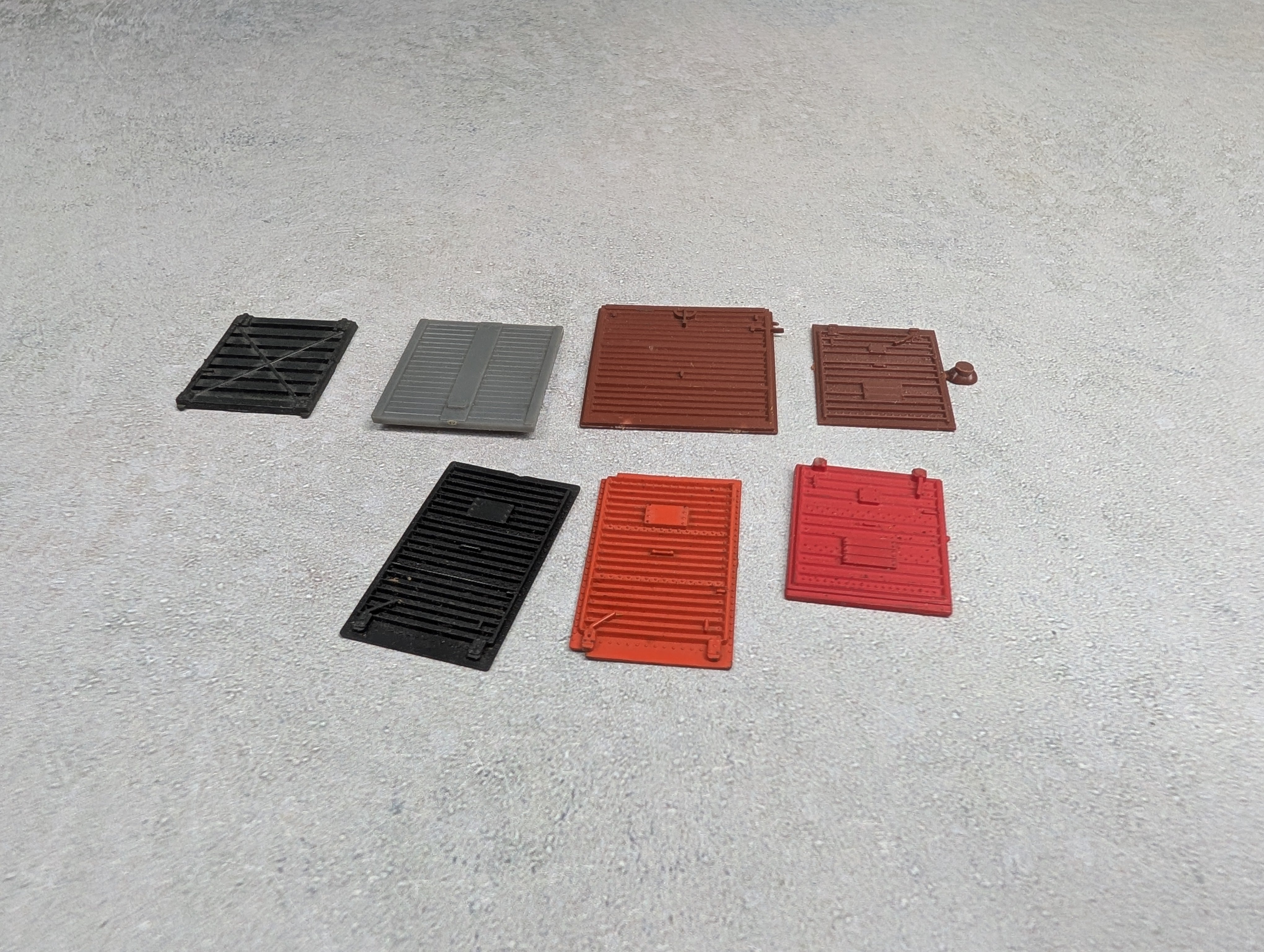 USED HO Scale Lot of Various Box Car / Stock Car Doors