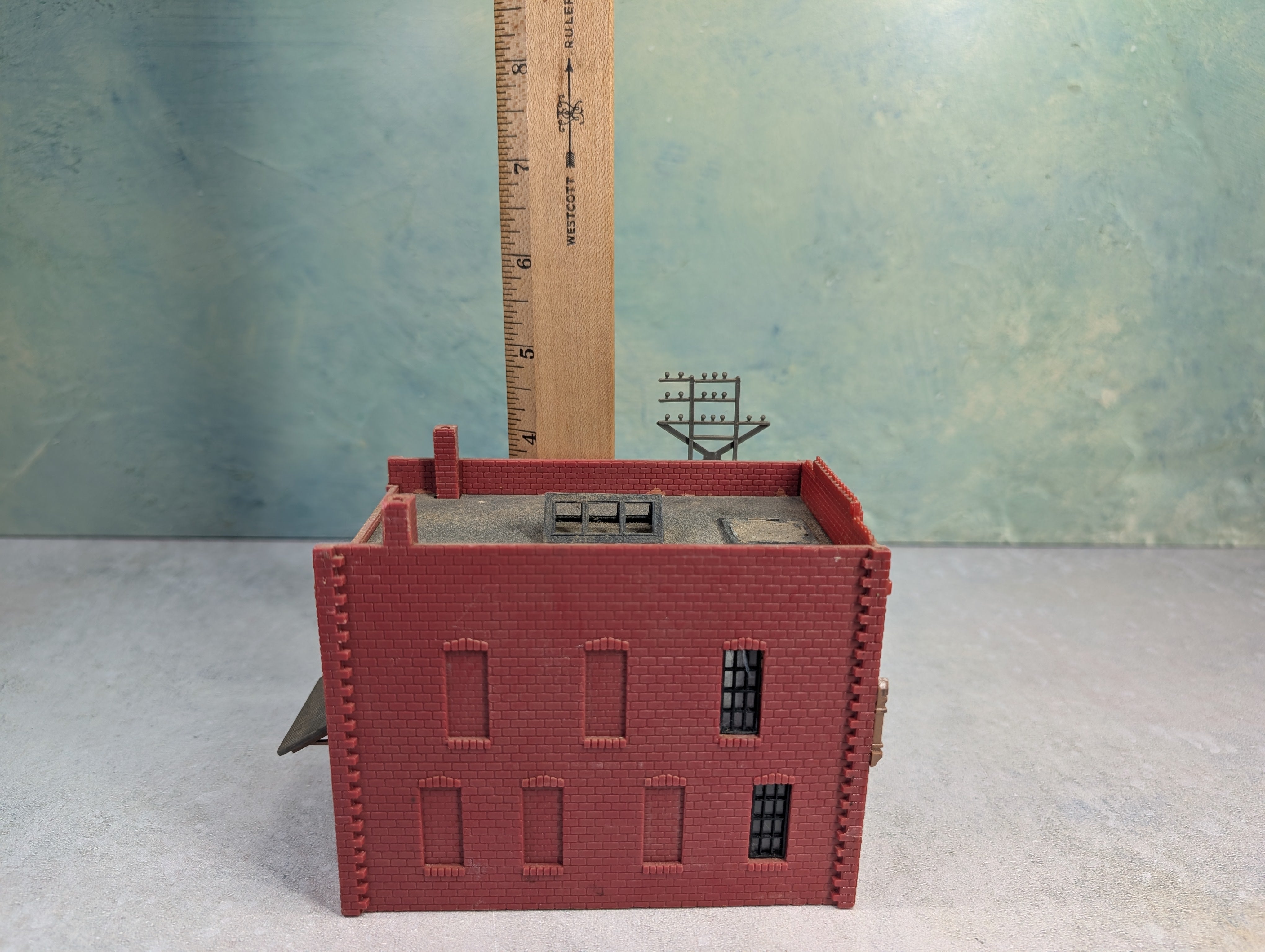 USED HO Scale Brick Warehouse