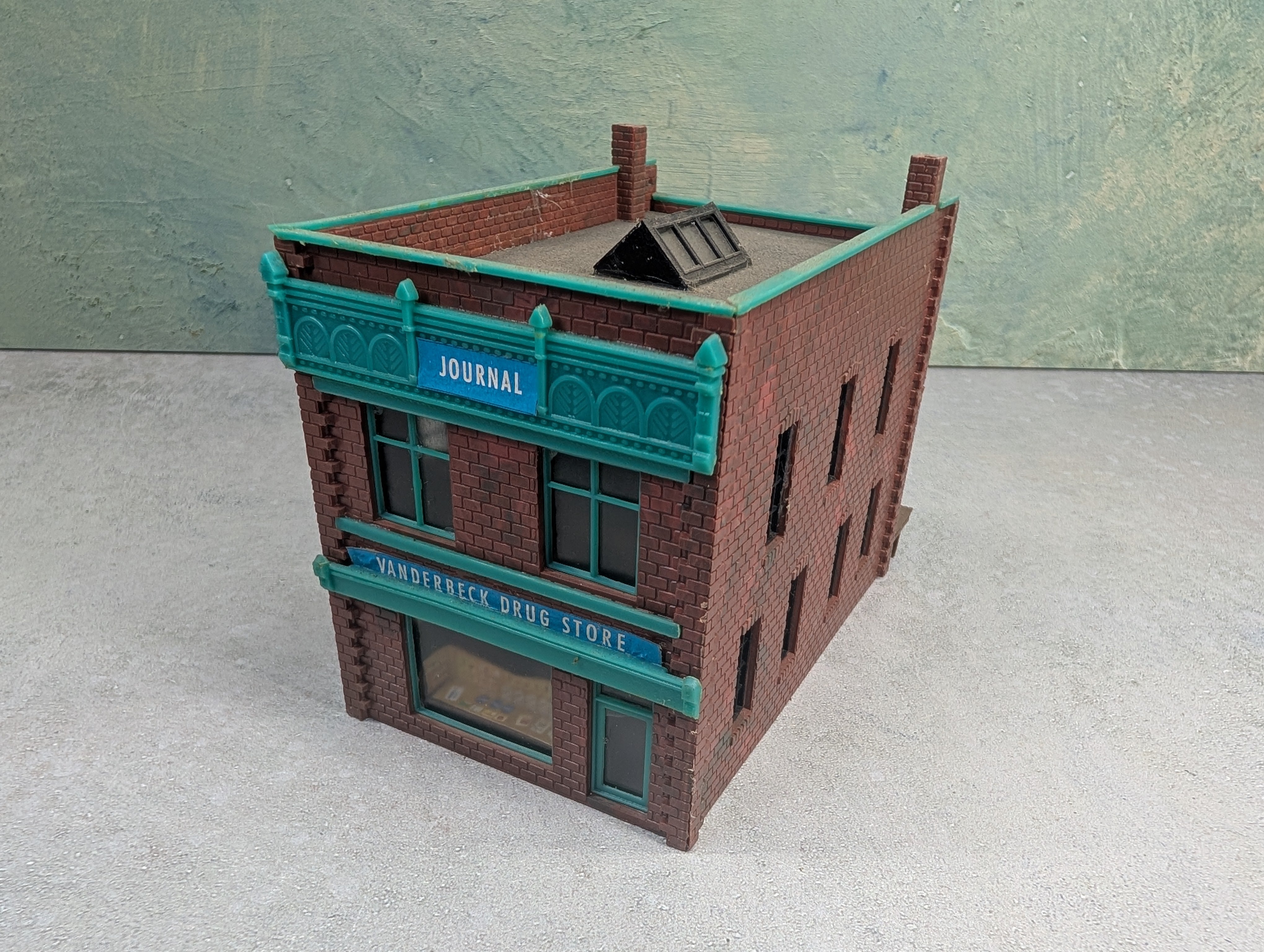 USED HO Scale Brick Drug Store, Vanderbeck Druge Store