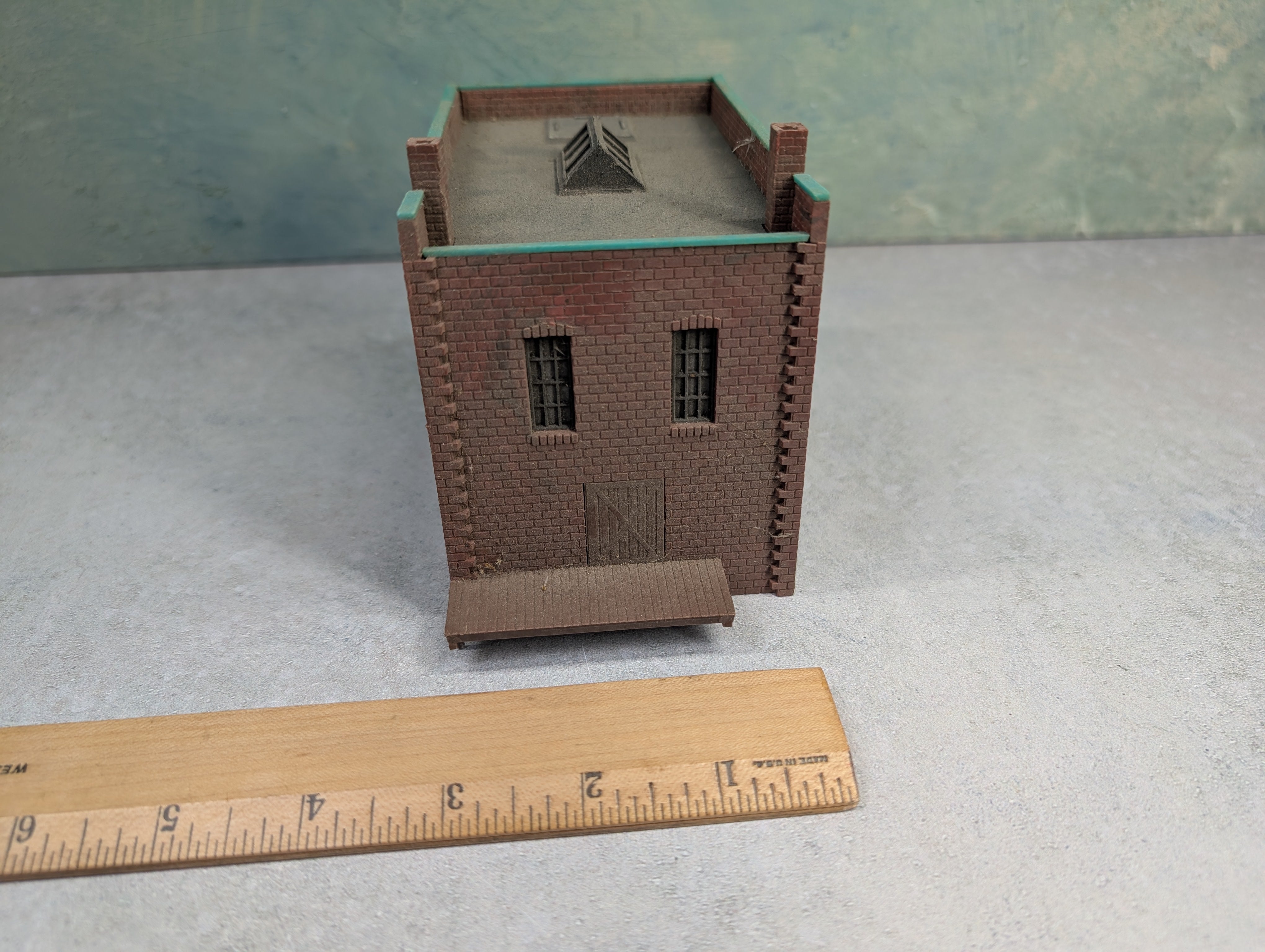 USED HO Scale Brick Drug Store, Vanderbeck Druge Store