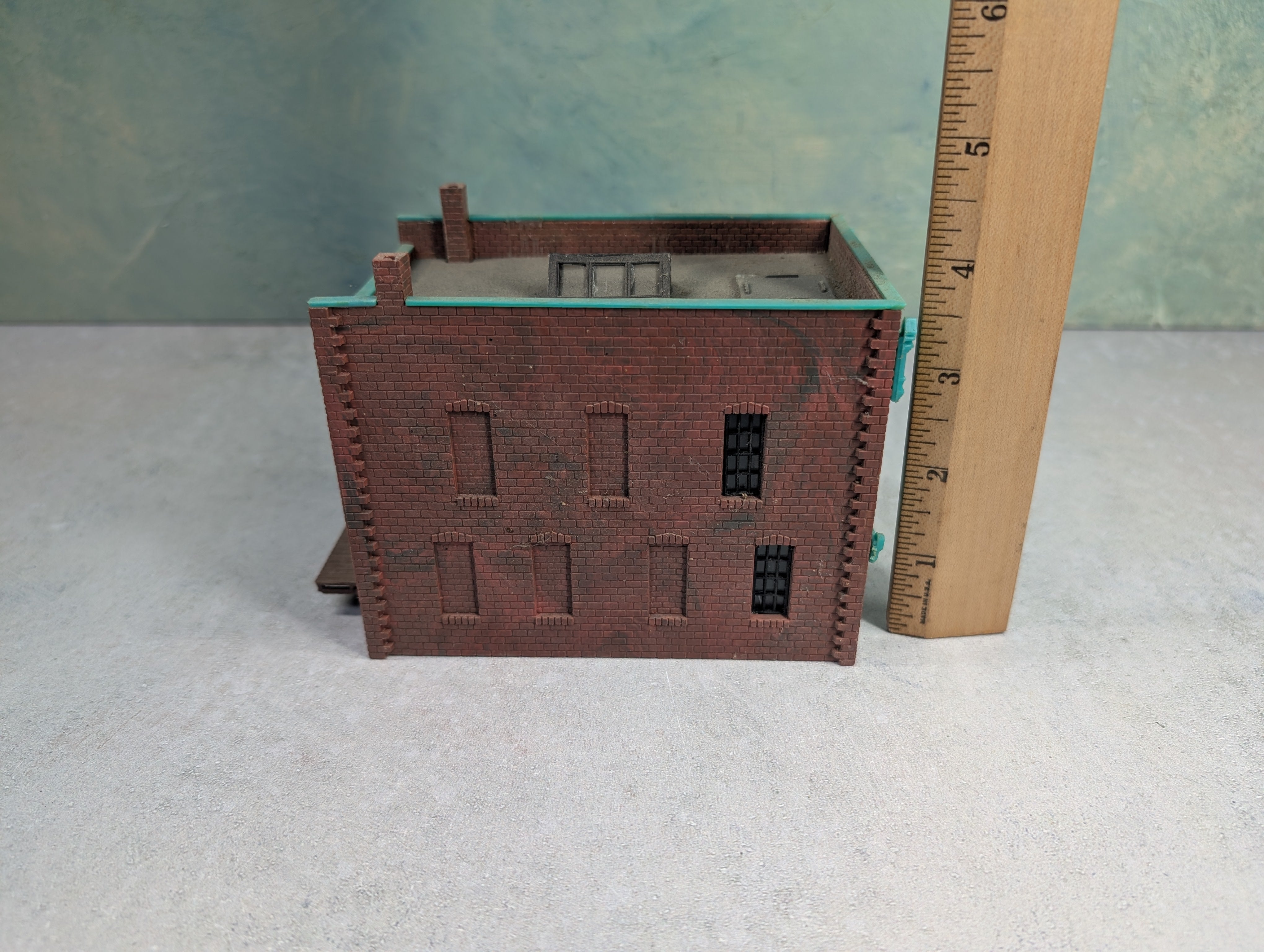 USED HO Scale Brick Drug Store, Vanderbeck Druge Store
