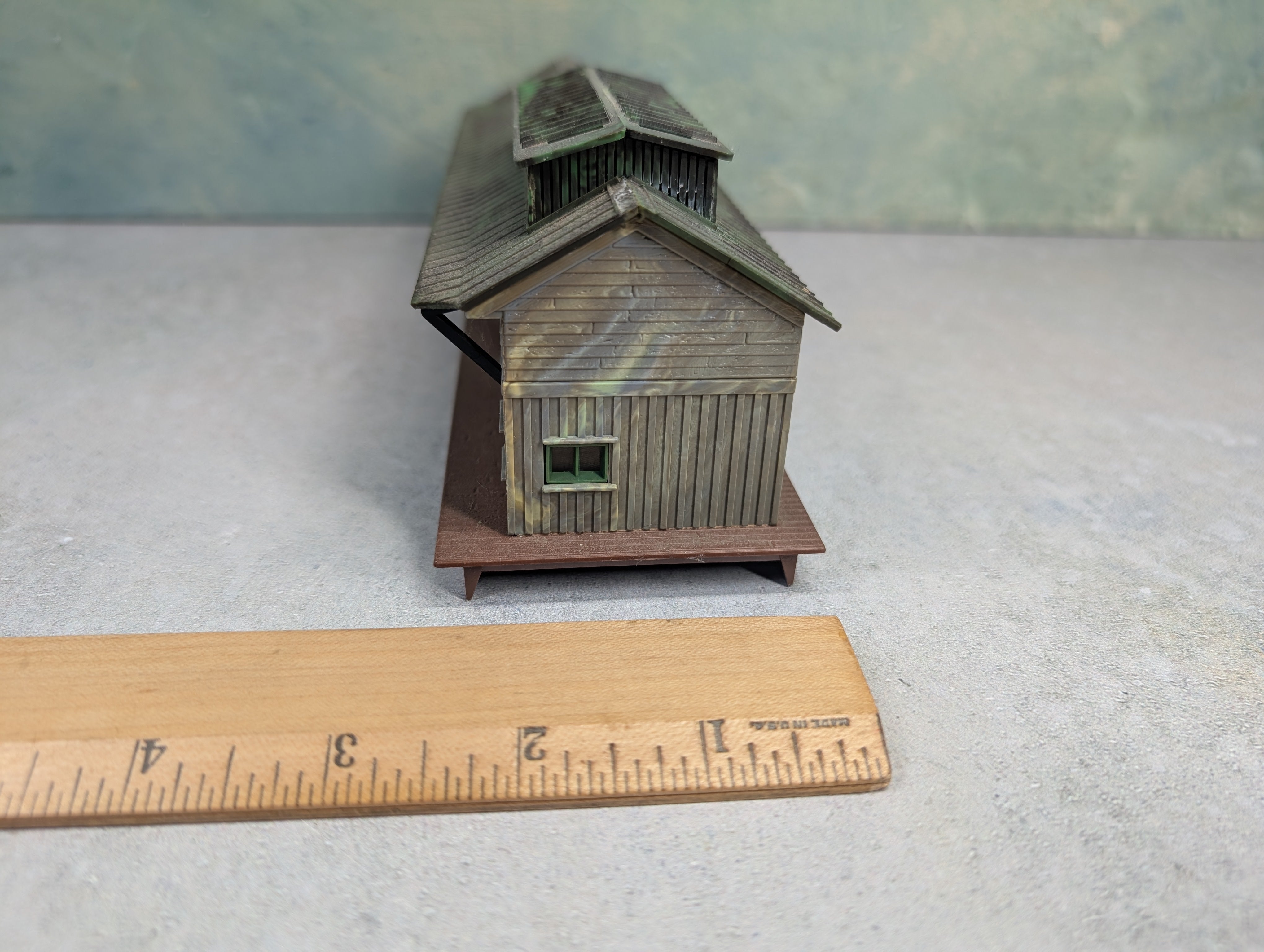 USED Heljan HO Scale Freight Station