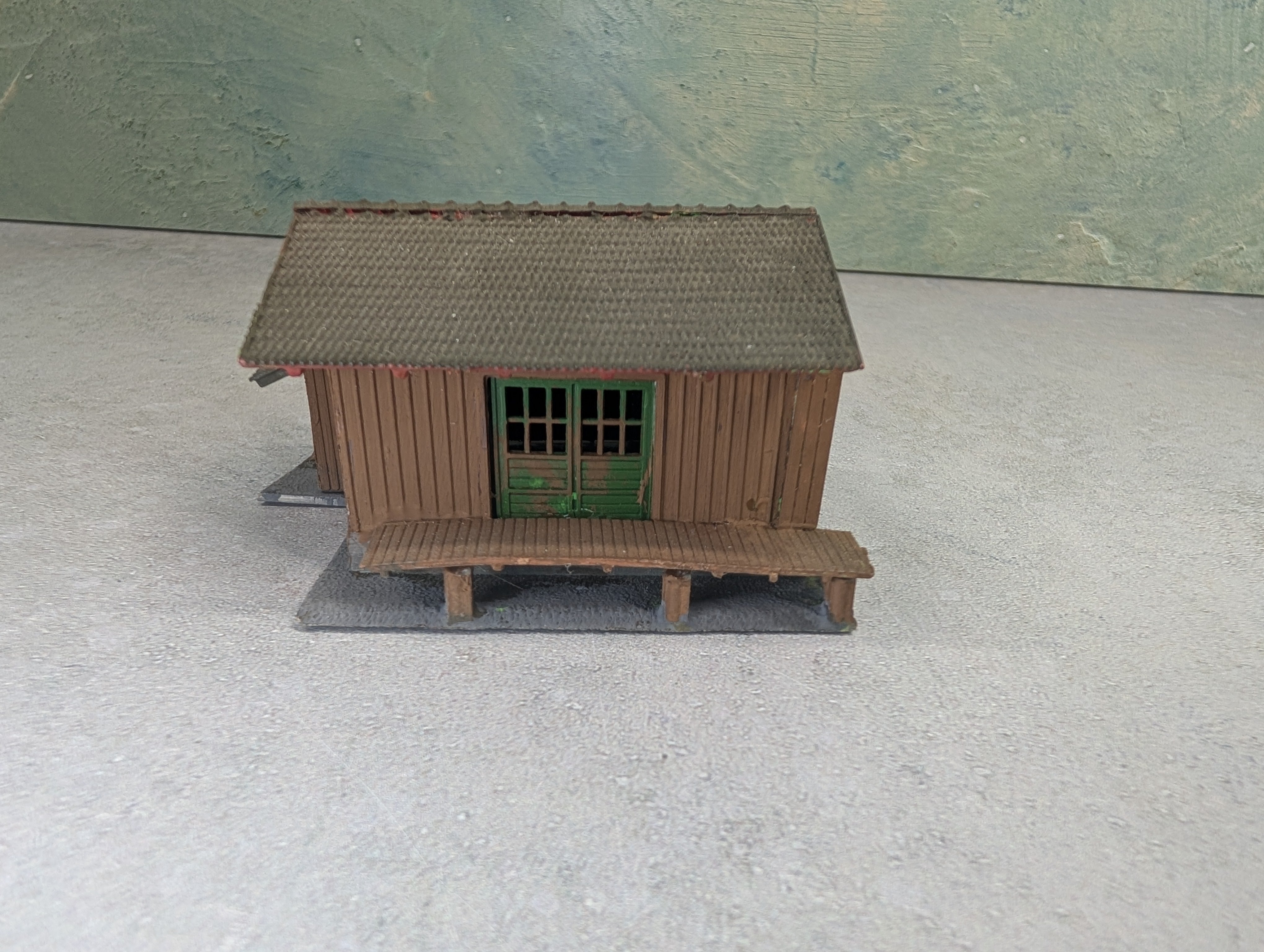 USED Pola N Scale Freight Station