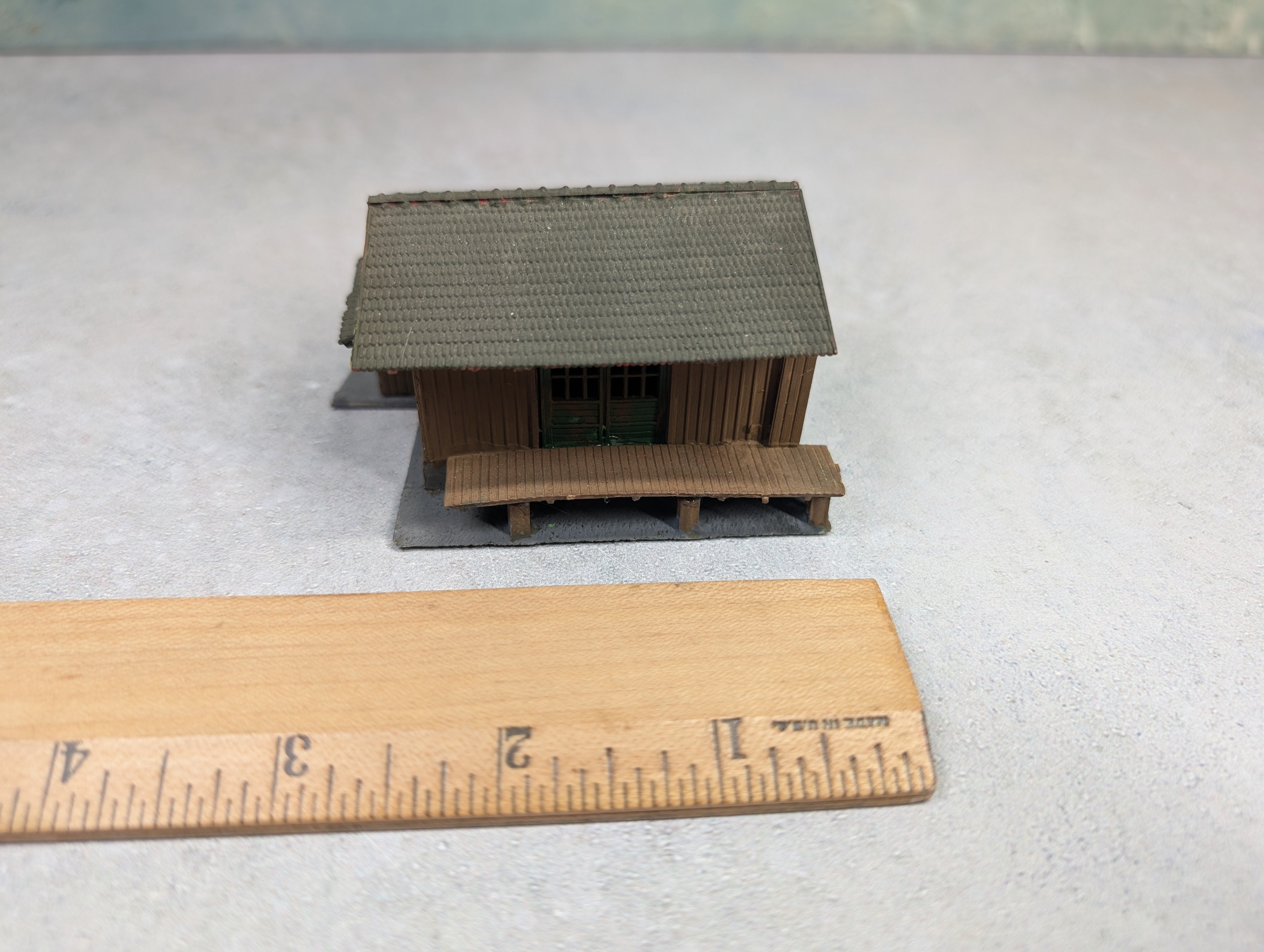 USED Pola N Scale Freight Station