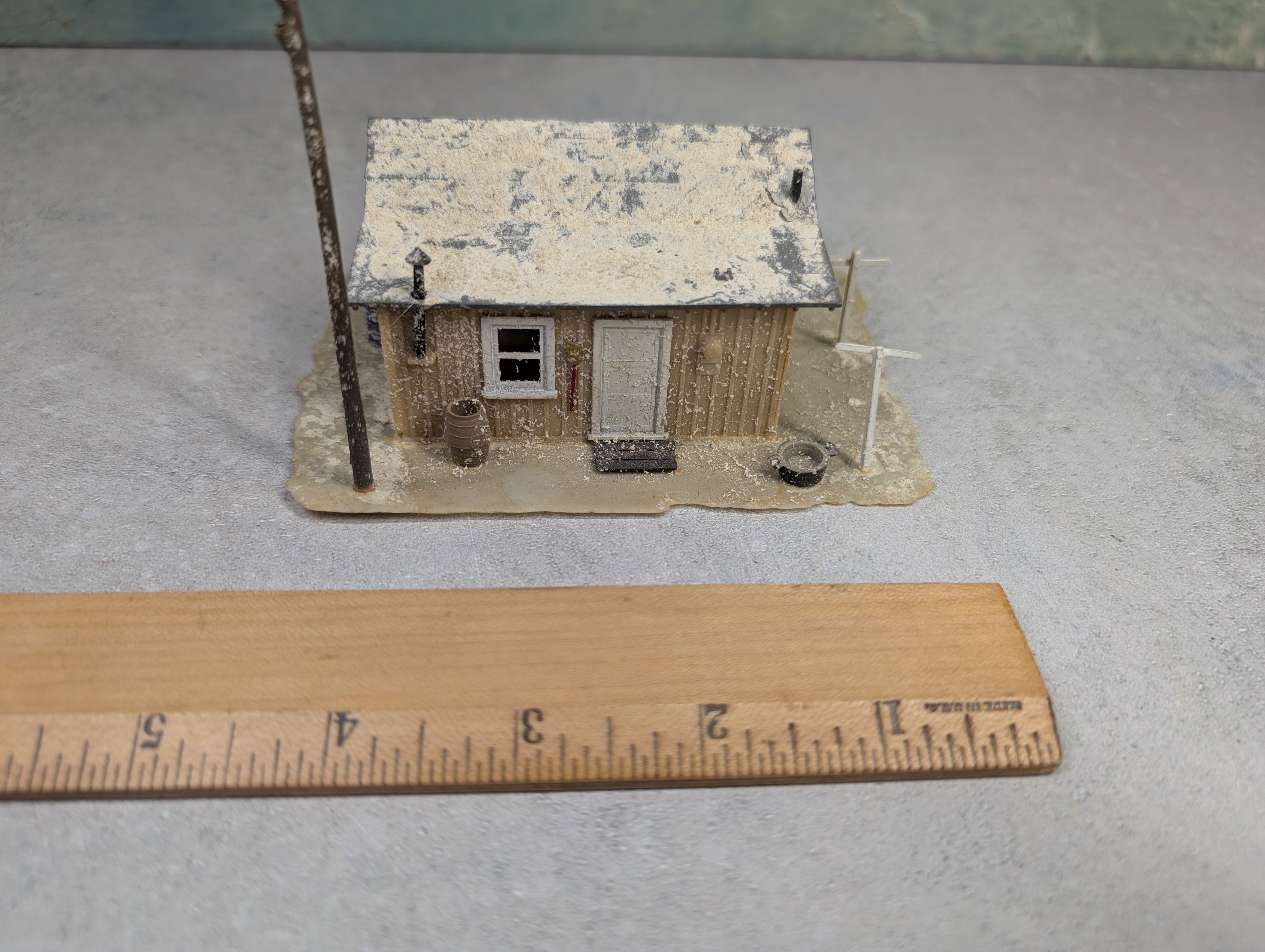 USED Life-Like HO Scale Western Homestead House Weathered