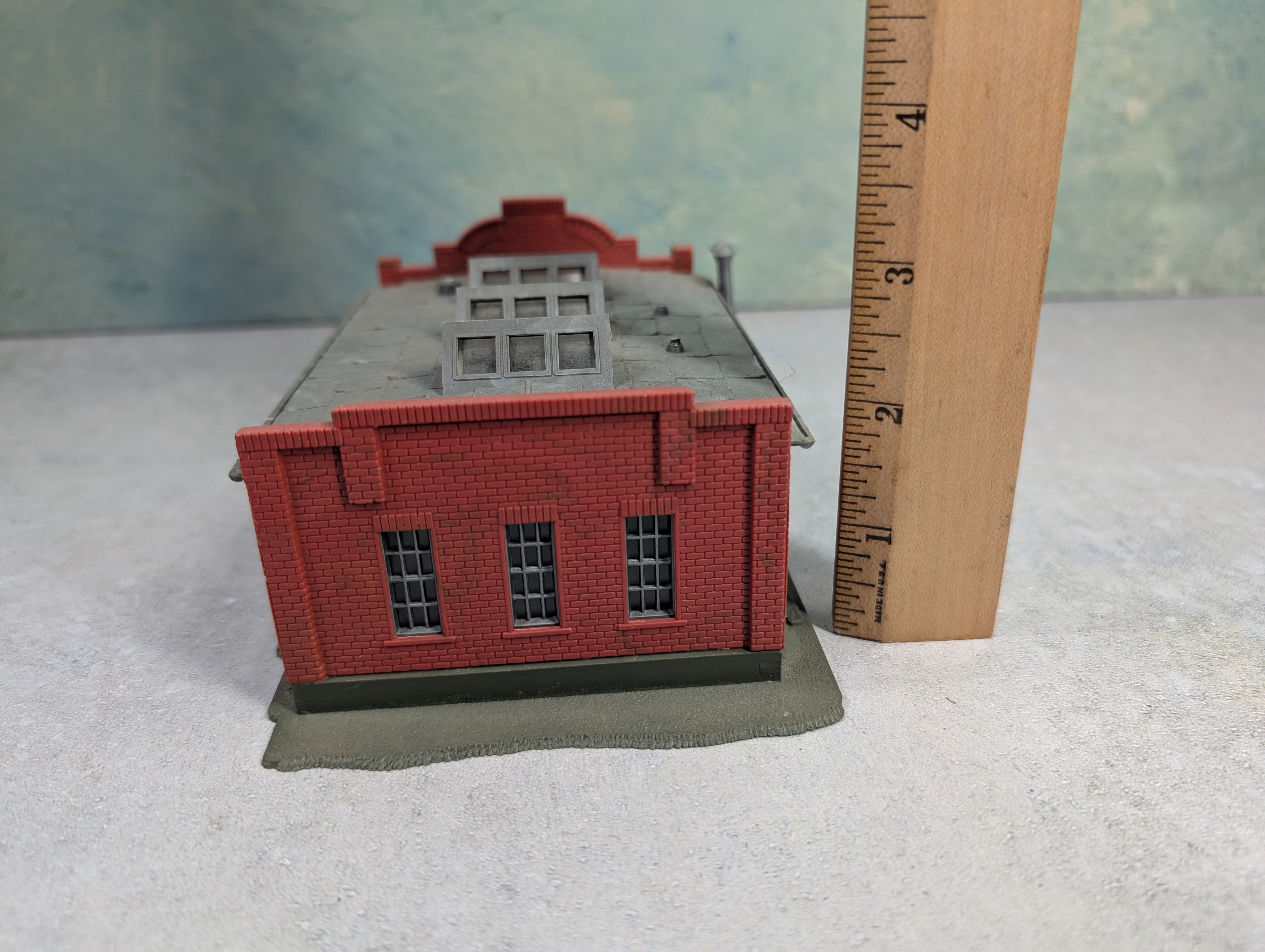 USED Pola HO Scale Brick Factory
