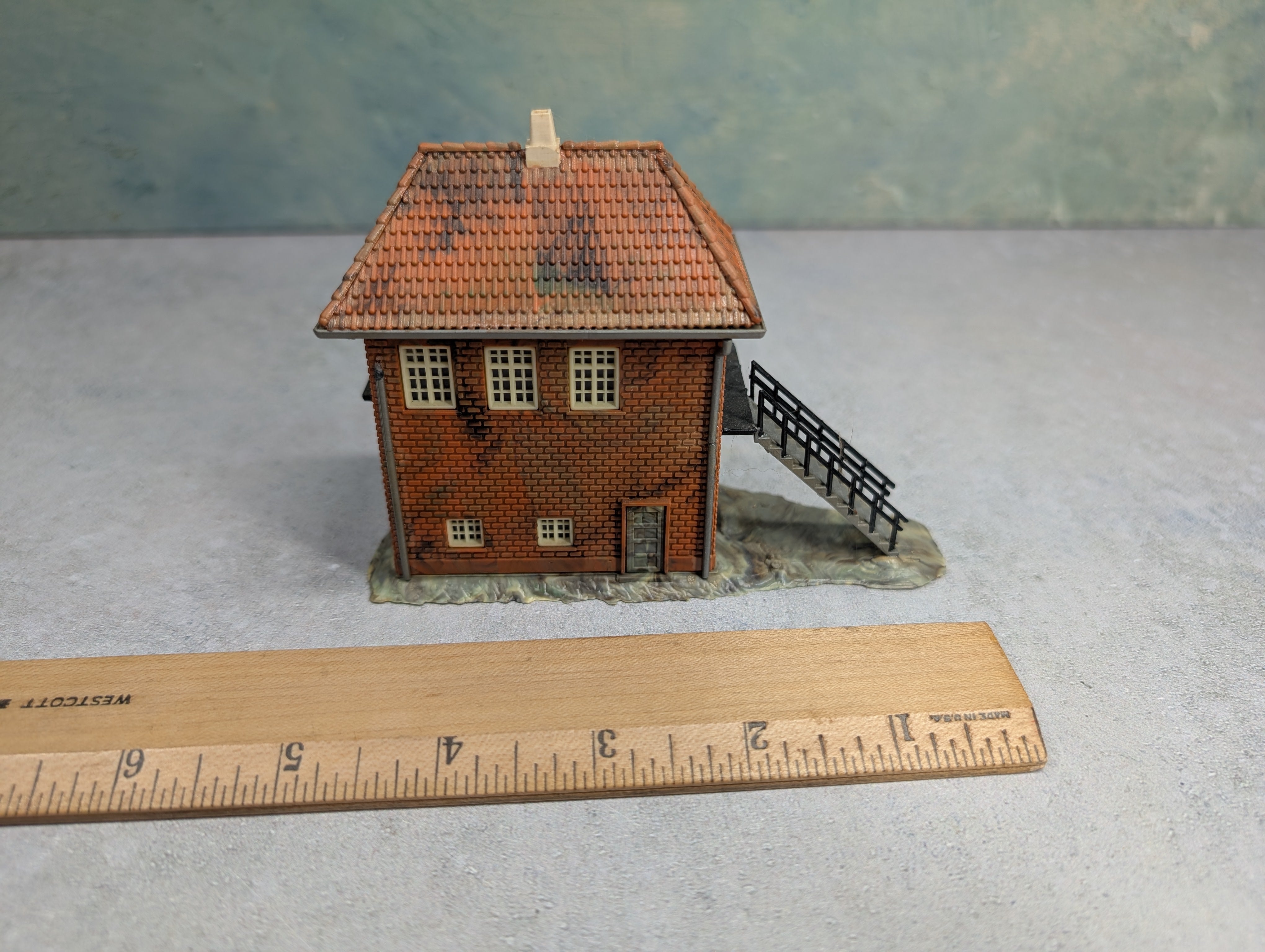 USED Heljan HO Scale Switch Tower