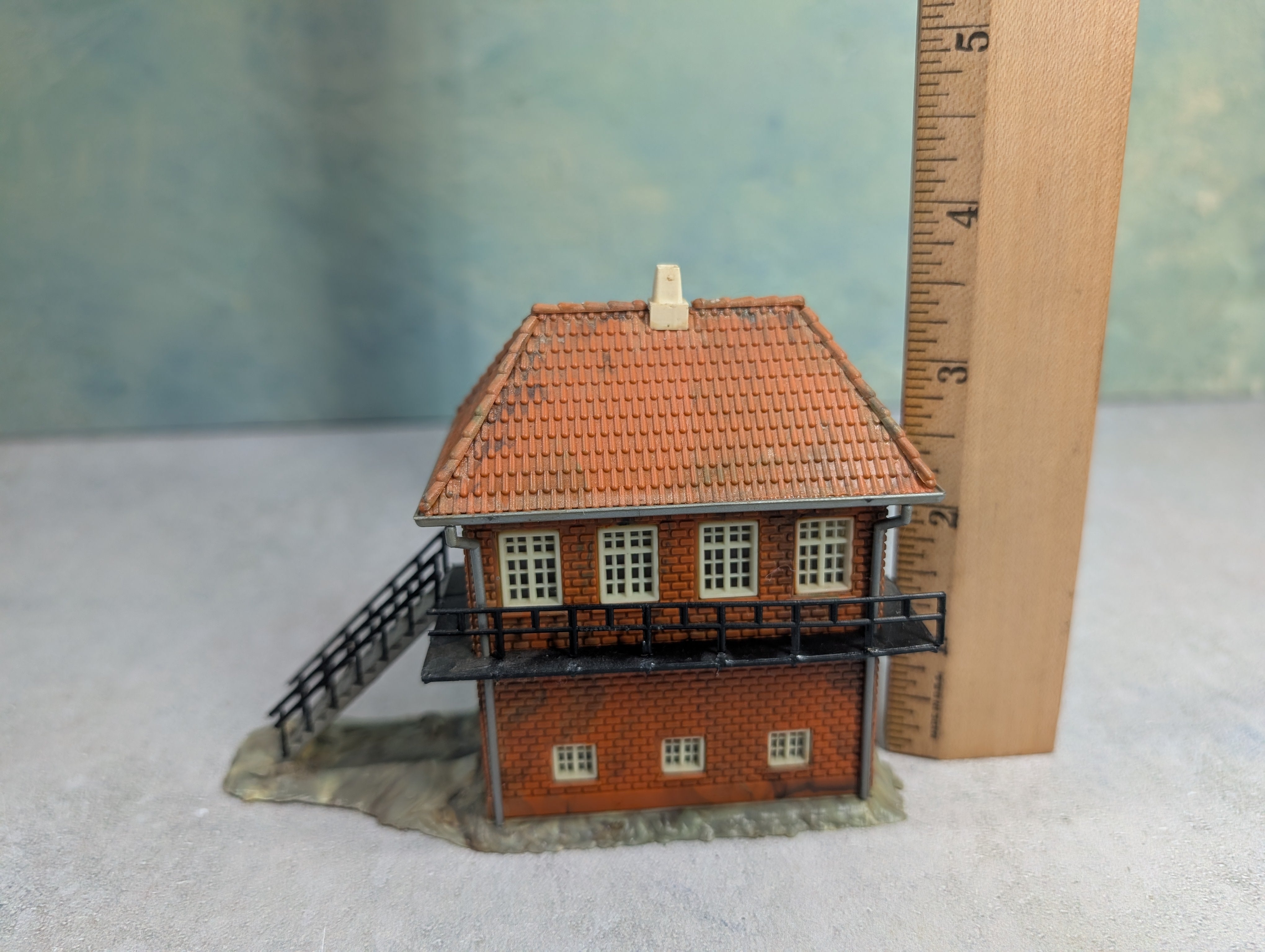 USED Heljan HO Scale Switch Tower