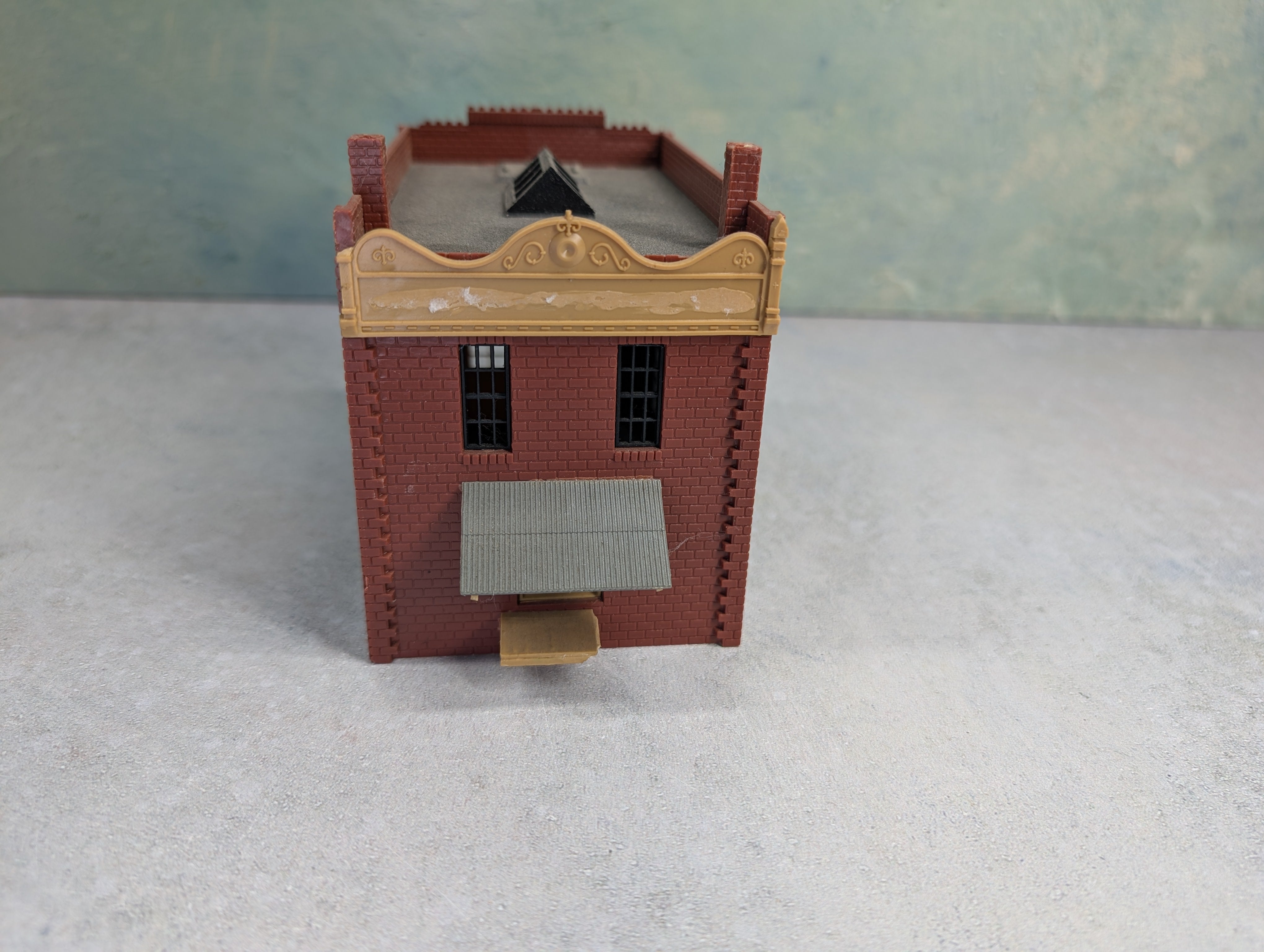USED HO Scale Brick Warehouse