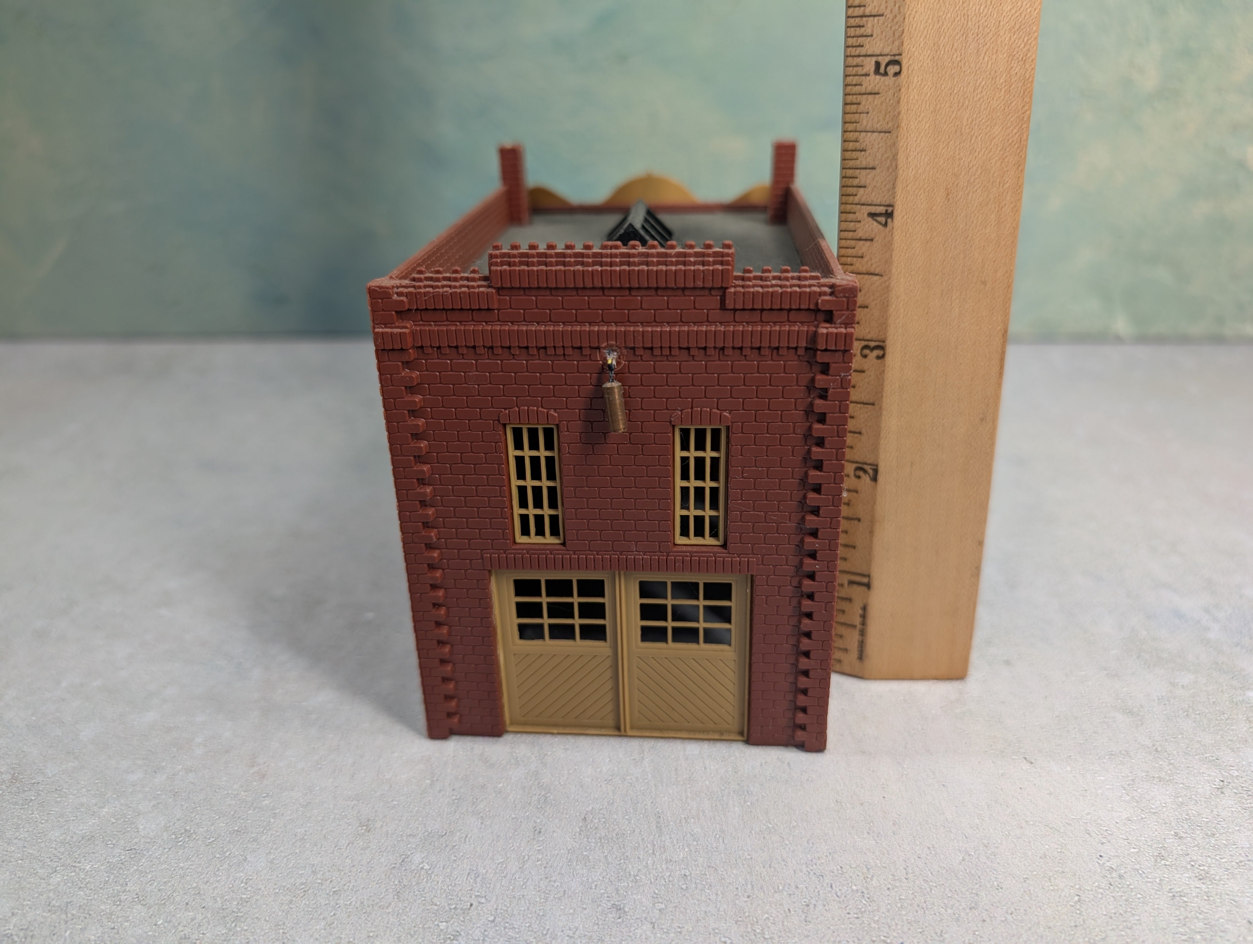 USED HO Scale Brick Warehouse
