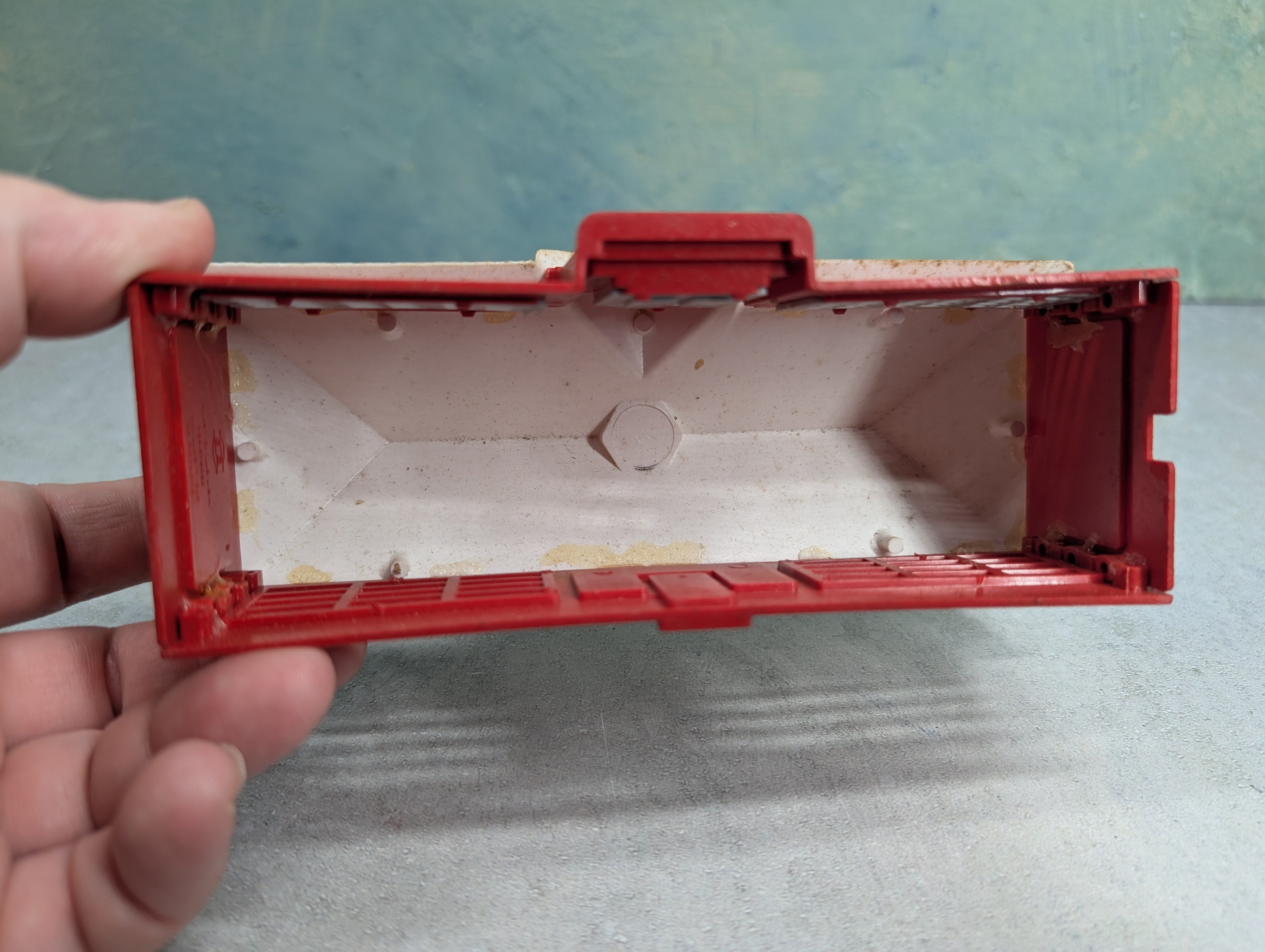 USED Bachmann HO Scale Red School House