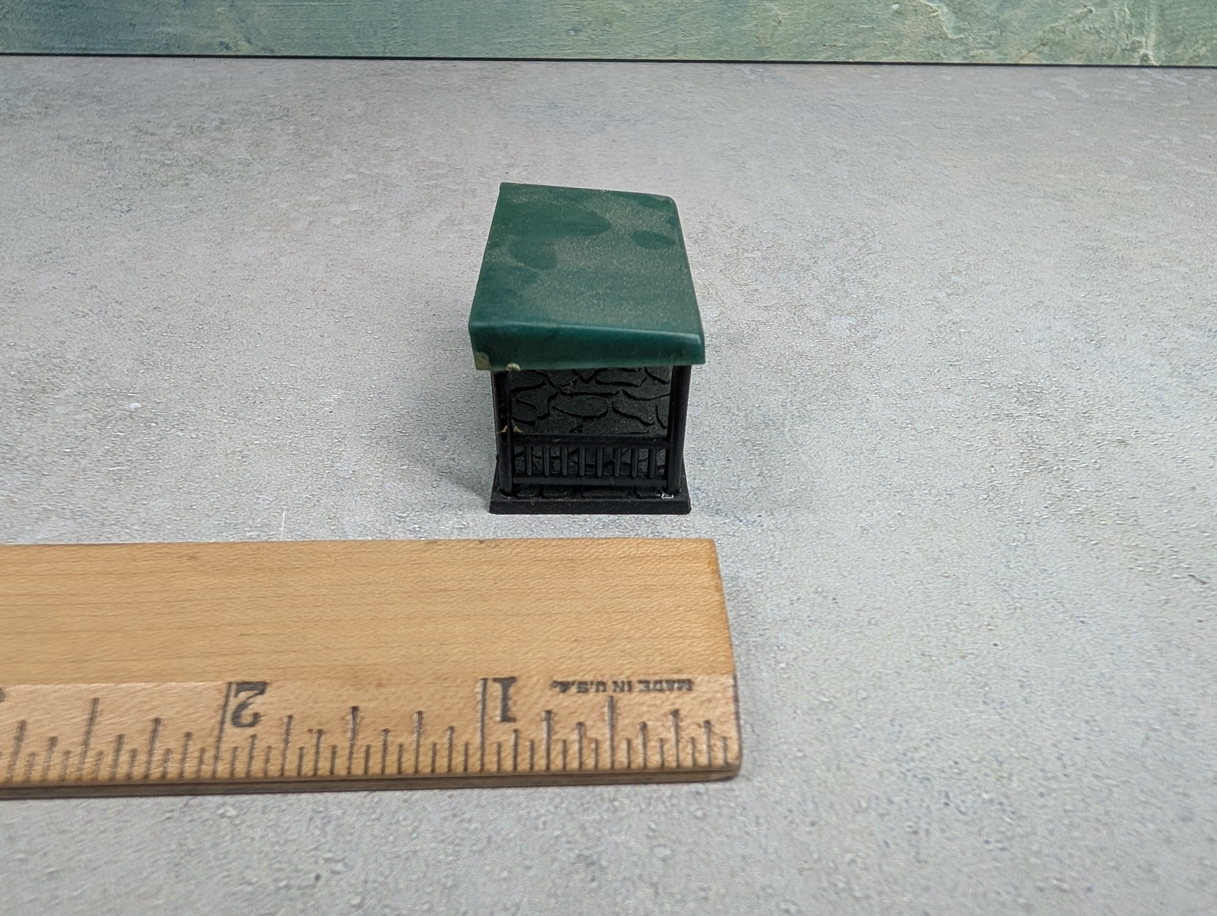 USED HO Scale Patio