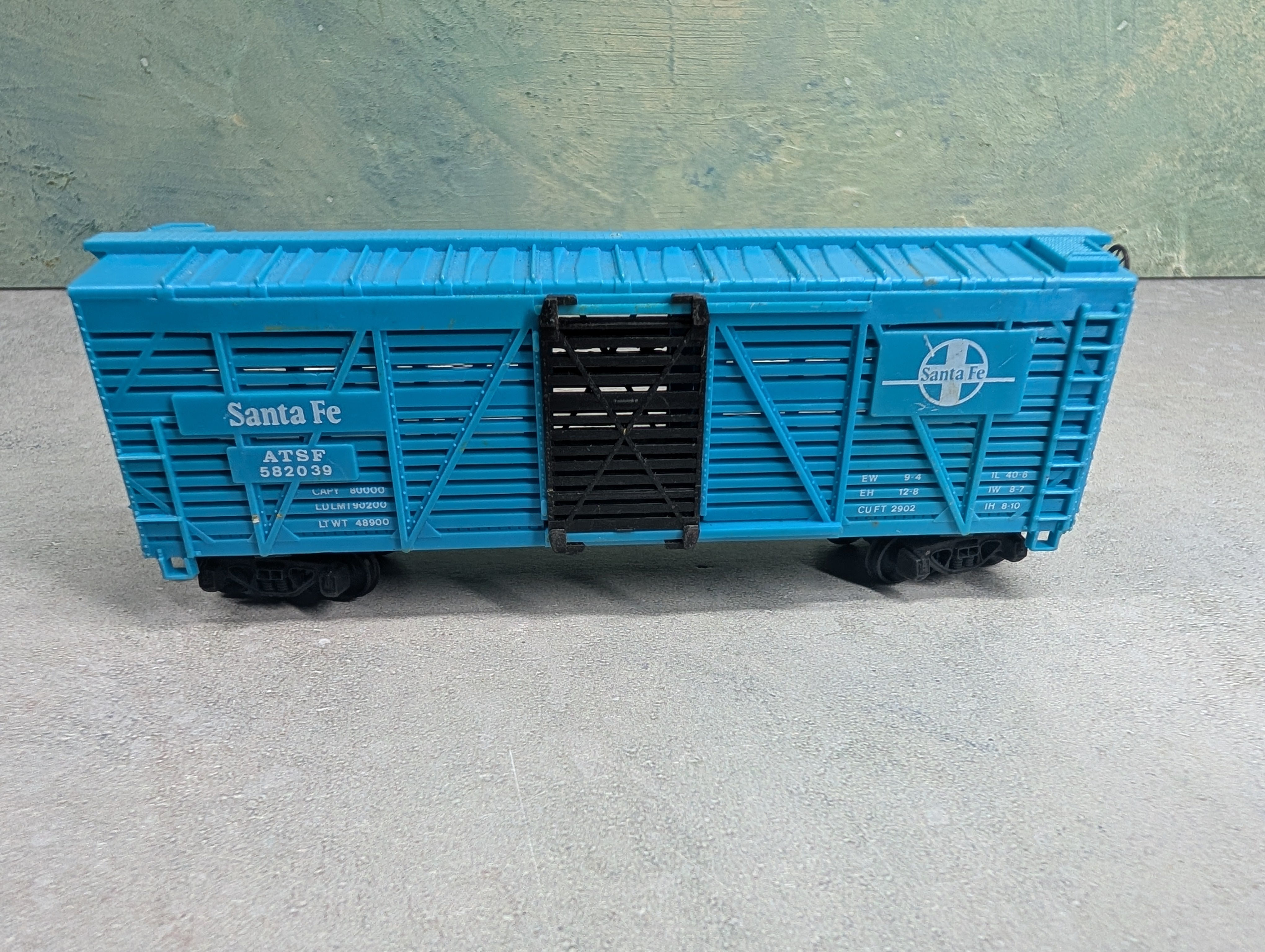 USED HO Scale Stock Cattle Car Santa Fe ATSF #582039