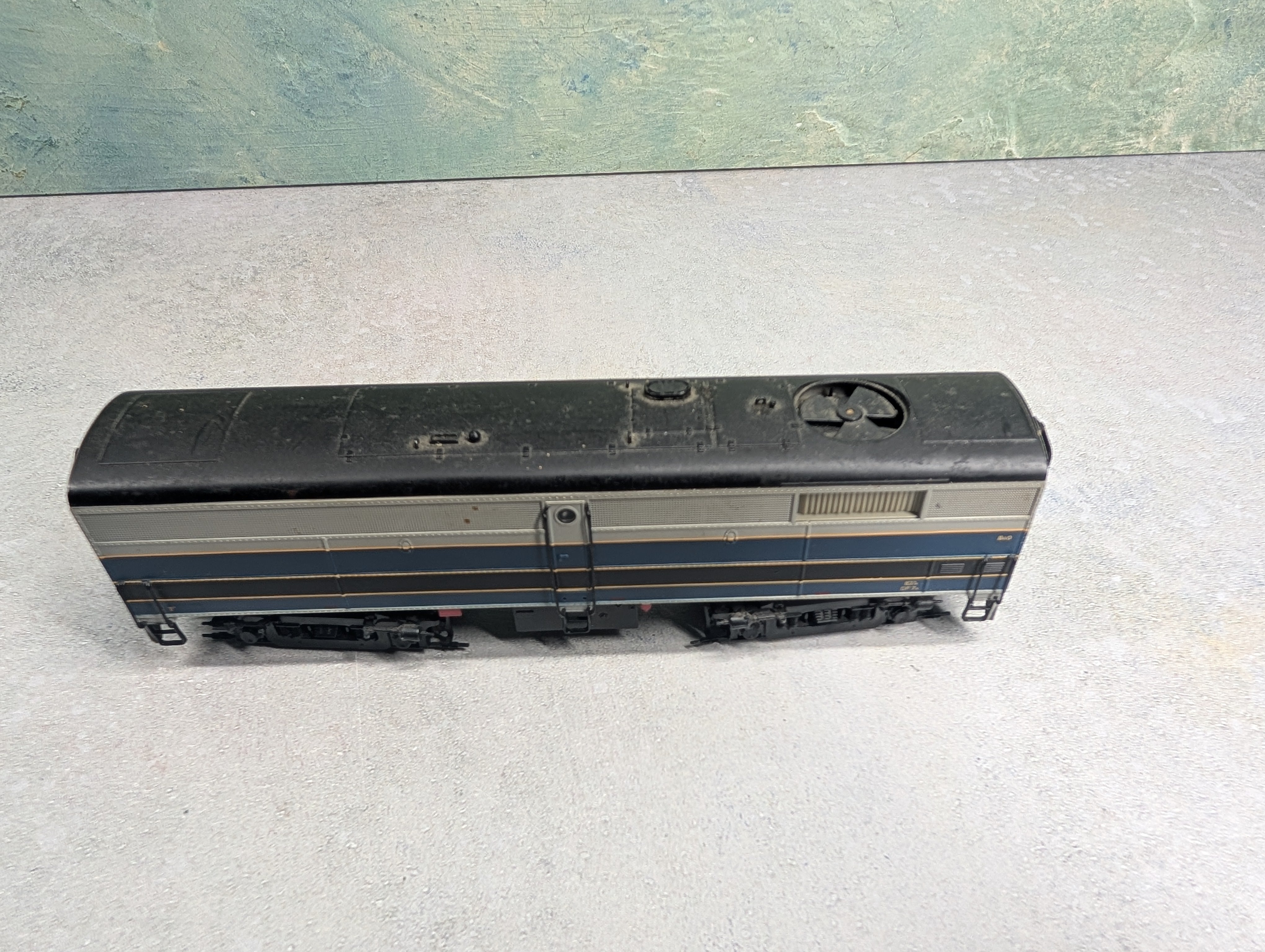 USED Life-Like HO Scale Proto2000 FB2 Un-Powered Locomotive Baltimore and Ohio B&O #837