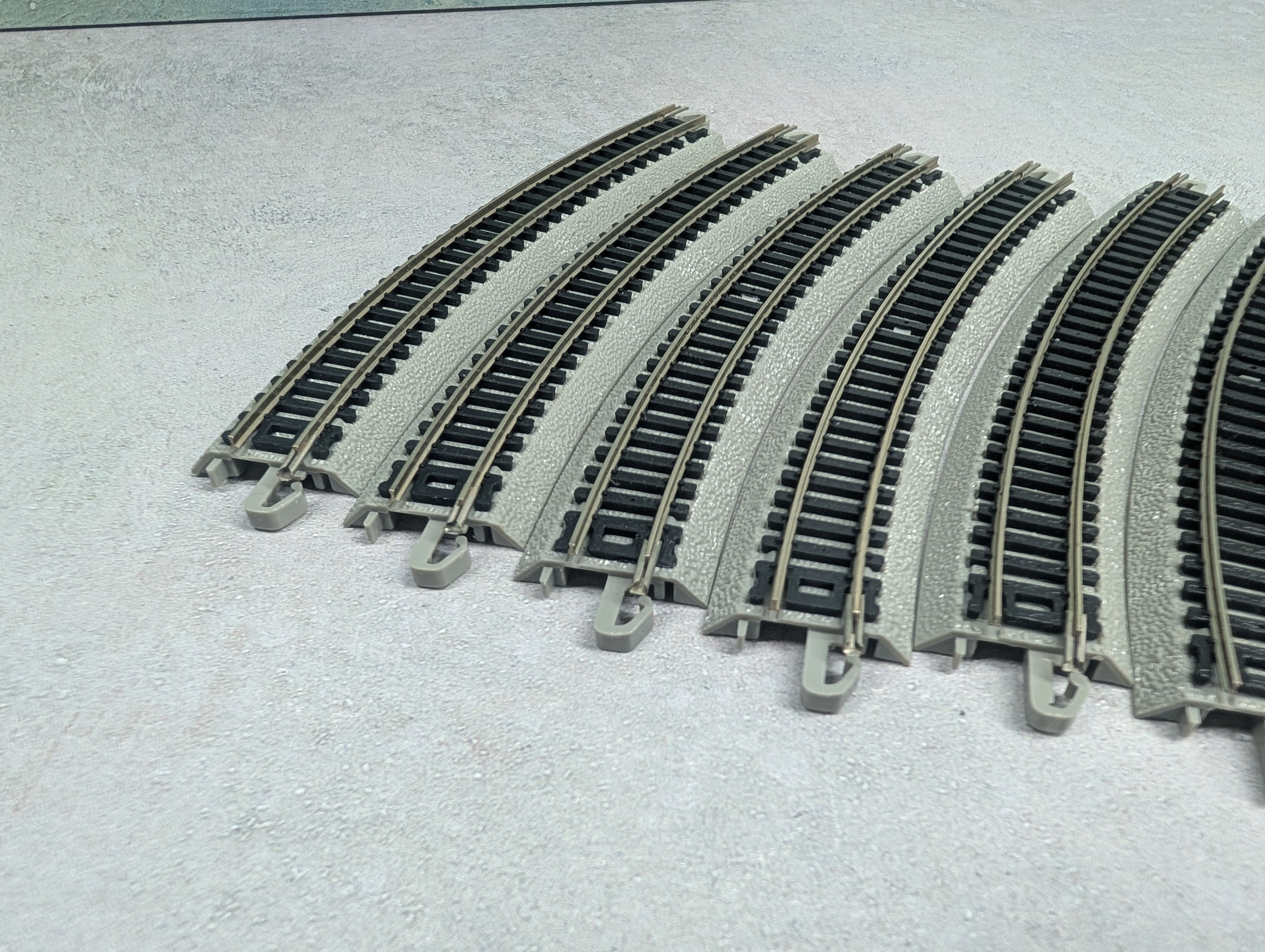 USED Bachmann N Scale Lot of 11 1/4" Radius Curve Track (8 pcs)