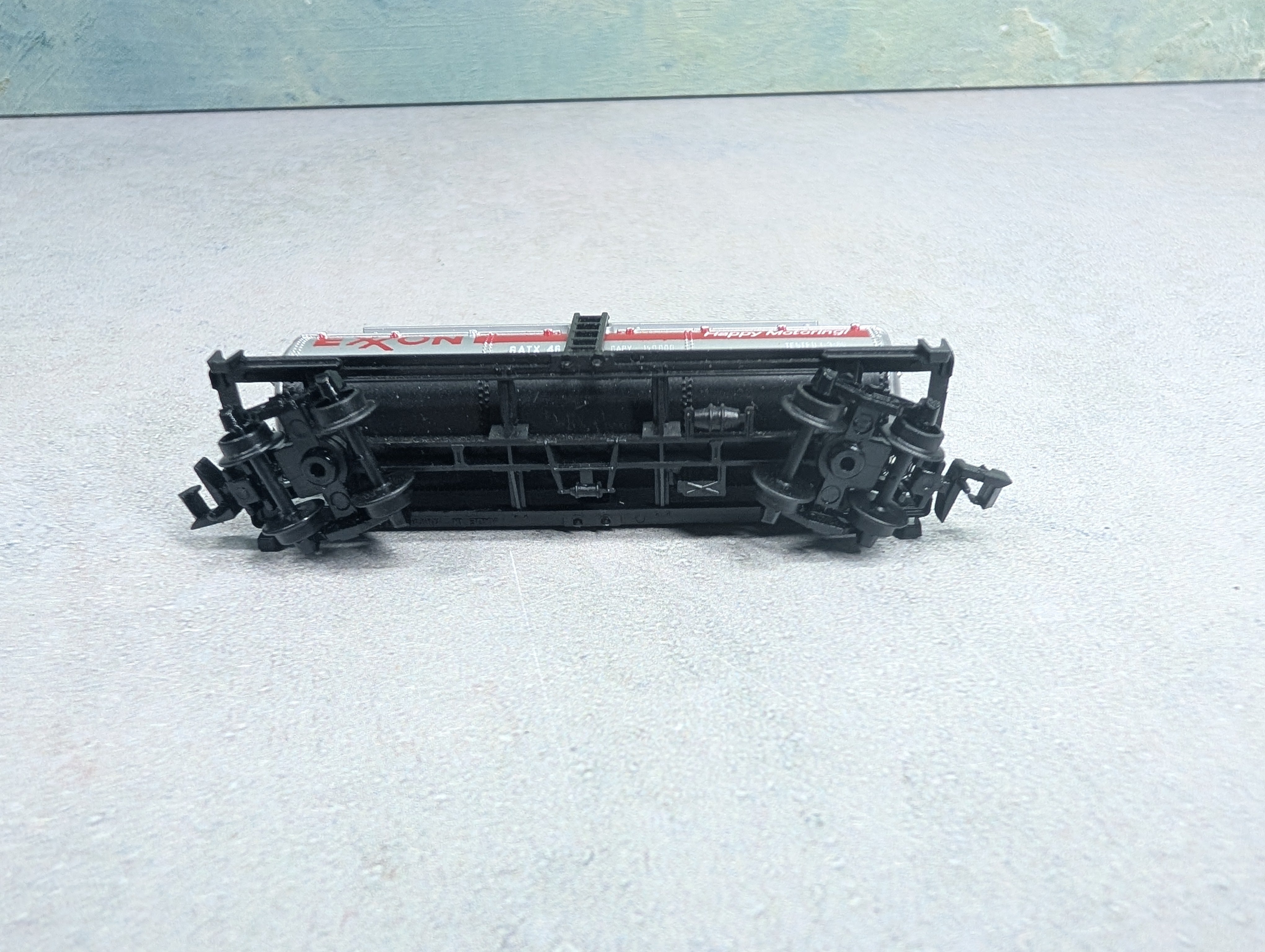 USED N Scale Triple Dome Tank Car Exxon GATX #4632
