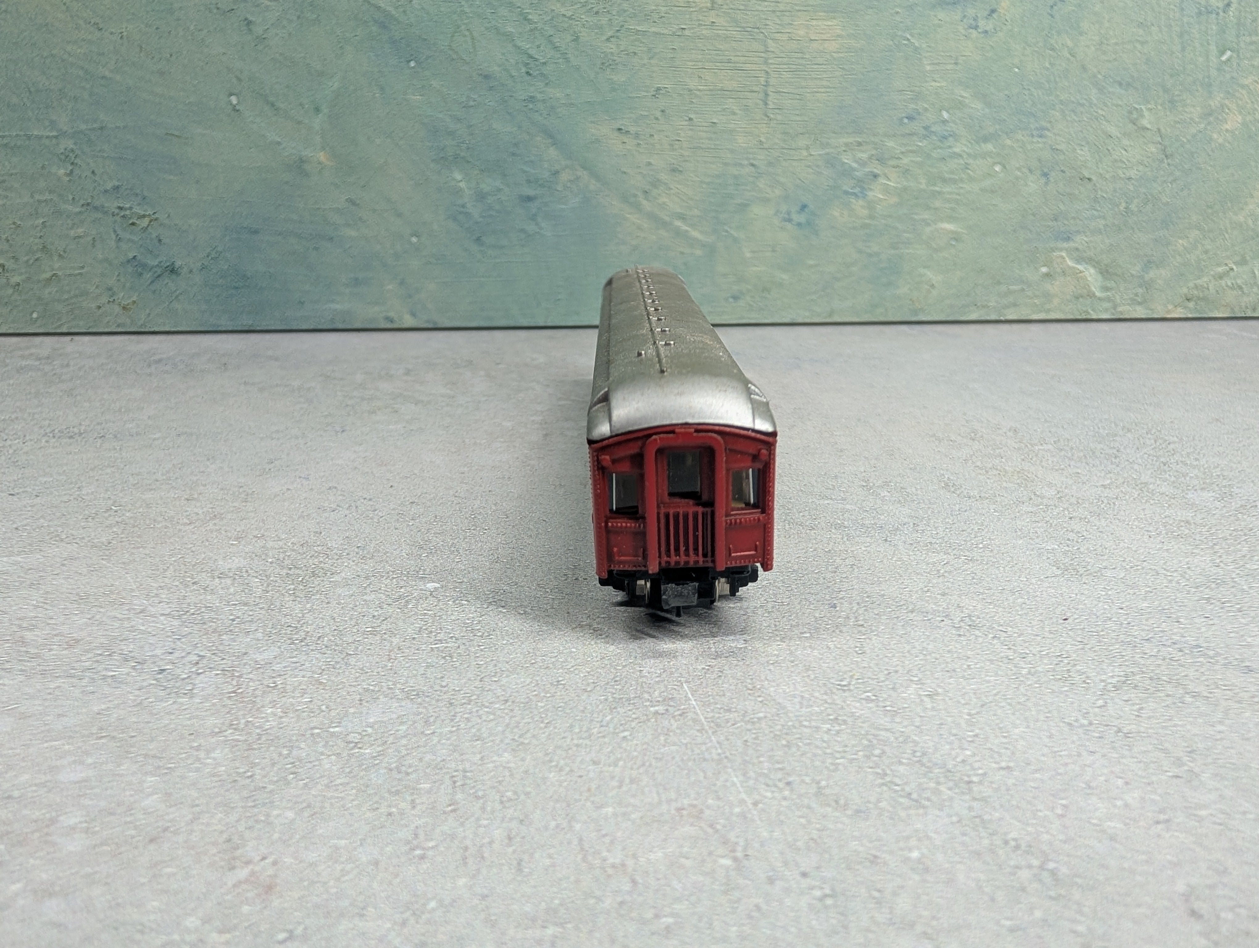 USED Model Power N Scale Passenger Car World's Largest Shows Circus Passenger Car