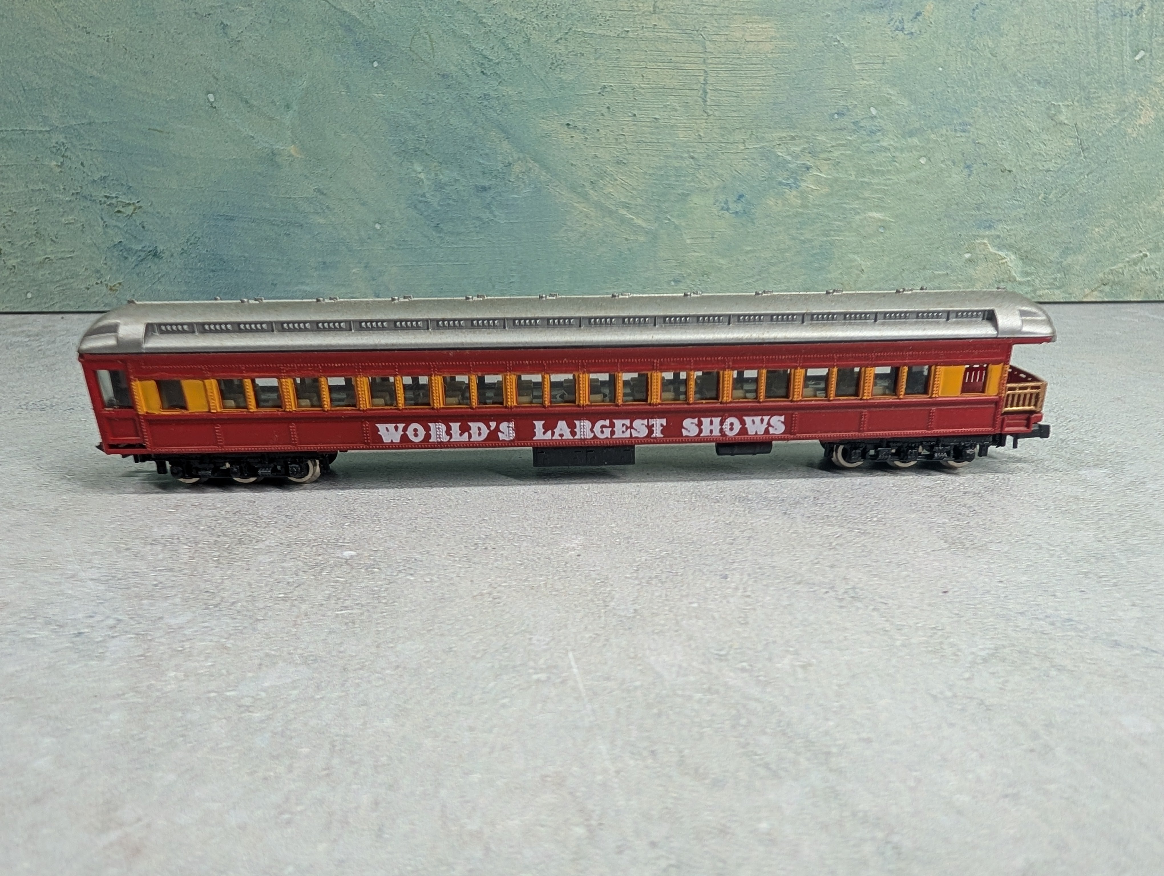 USED Model Power N Scale OBS Passenger Car World's Largest Shows Circus Passenger Car