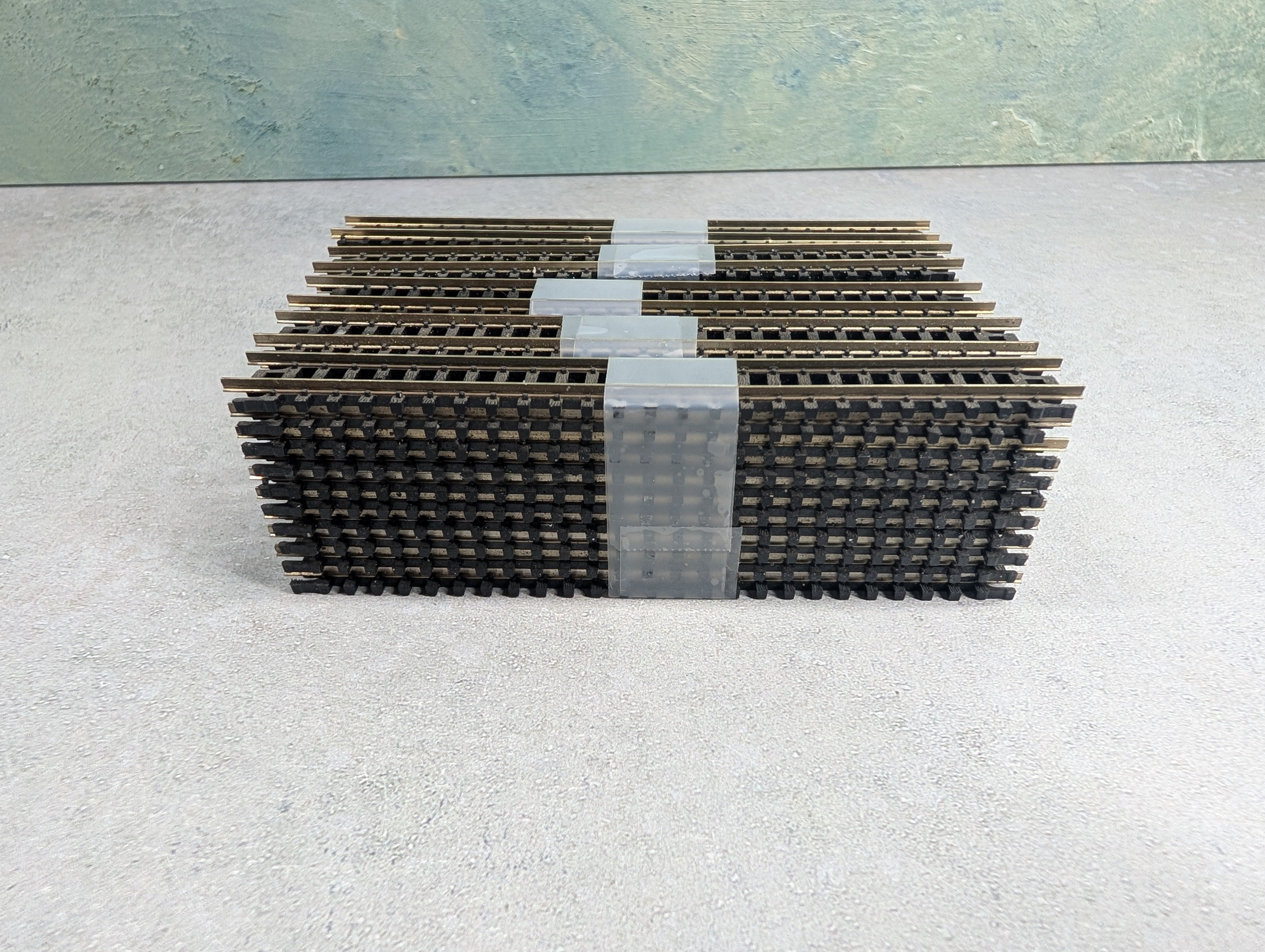 USED Atlas 2501 N Scale 5" Straight Code 80 Snap Track (50 pcs)