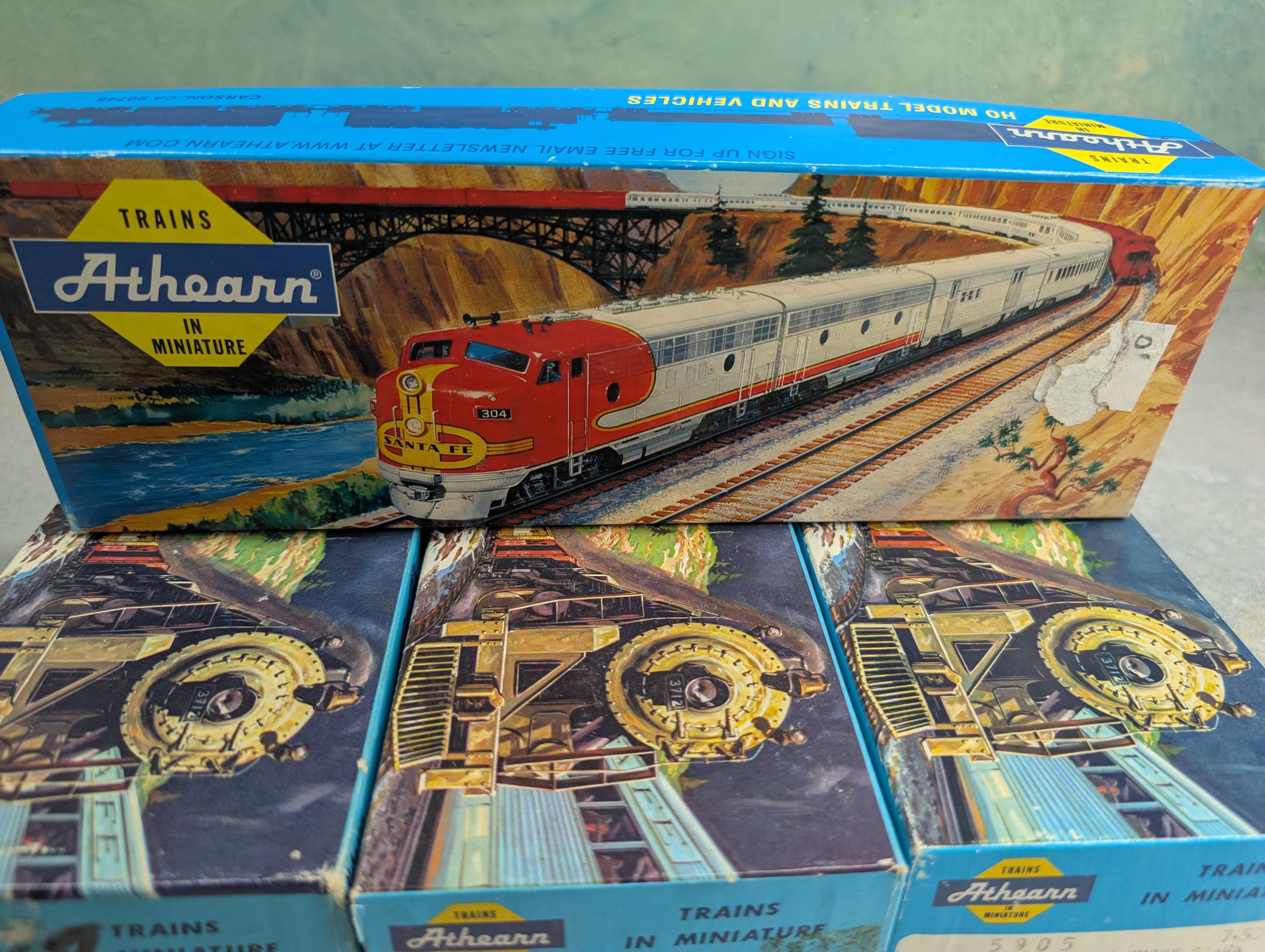 USED Athearn HO Scale Long Empty Boxes For Storage (4 pcs)