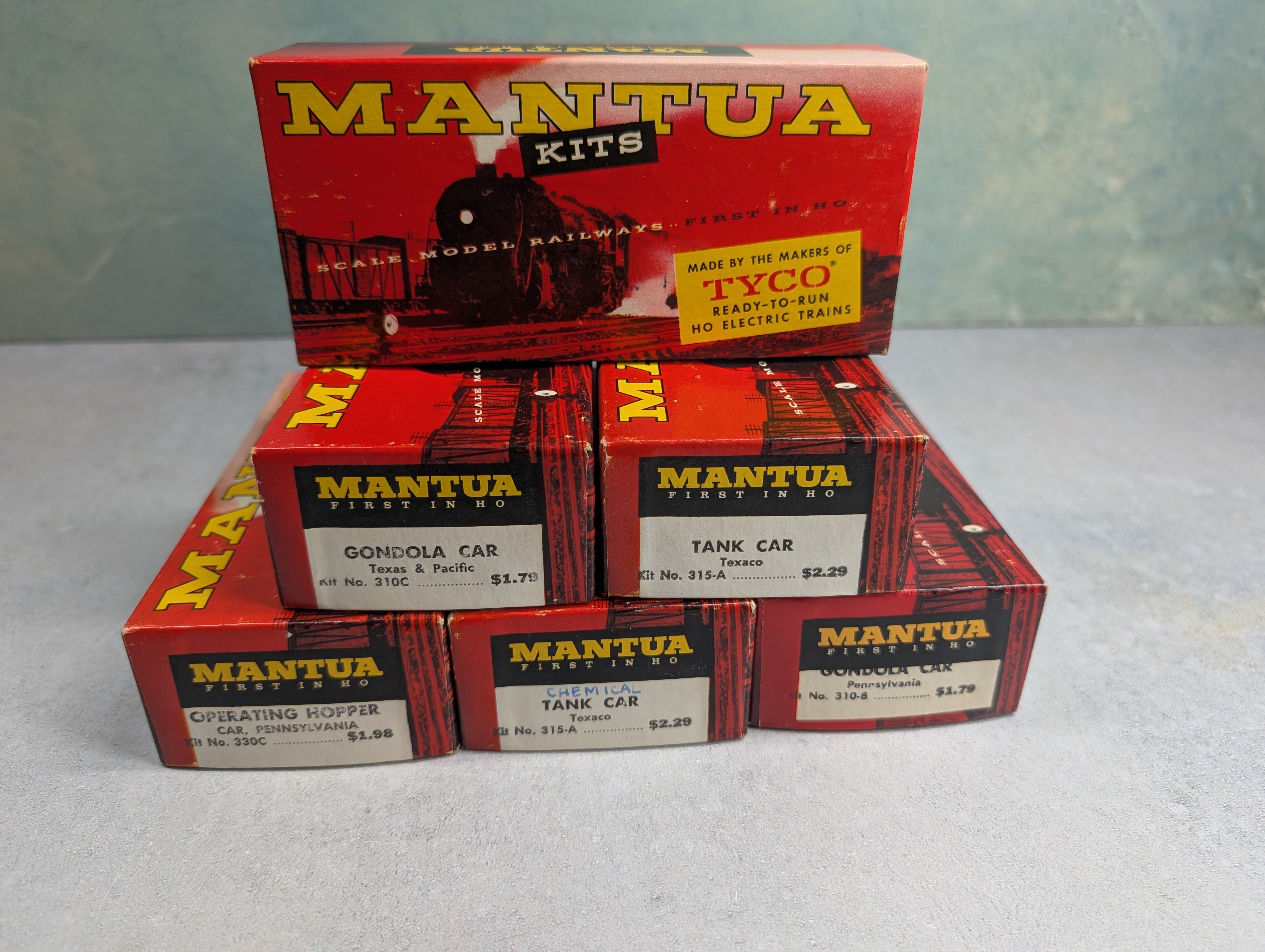 USED Mantua HO Scale Empty Boxes For Storage (6 pcs)