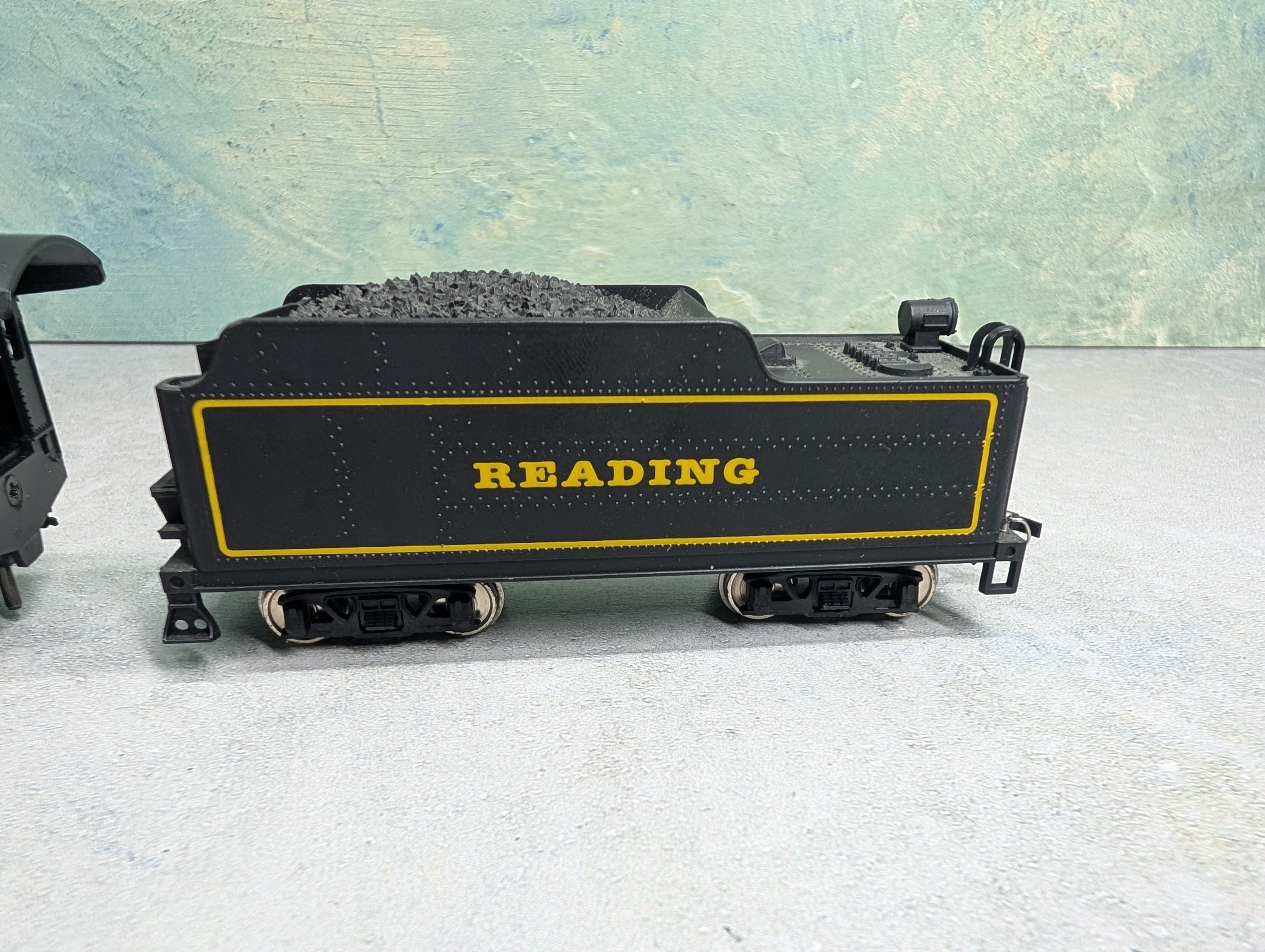 USED IHC M9814 HO Scale 2-8-2 Mikado Steam Locomotive Reading #1733 Runs Great DC
