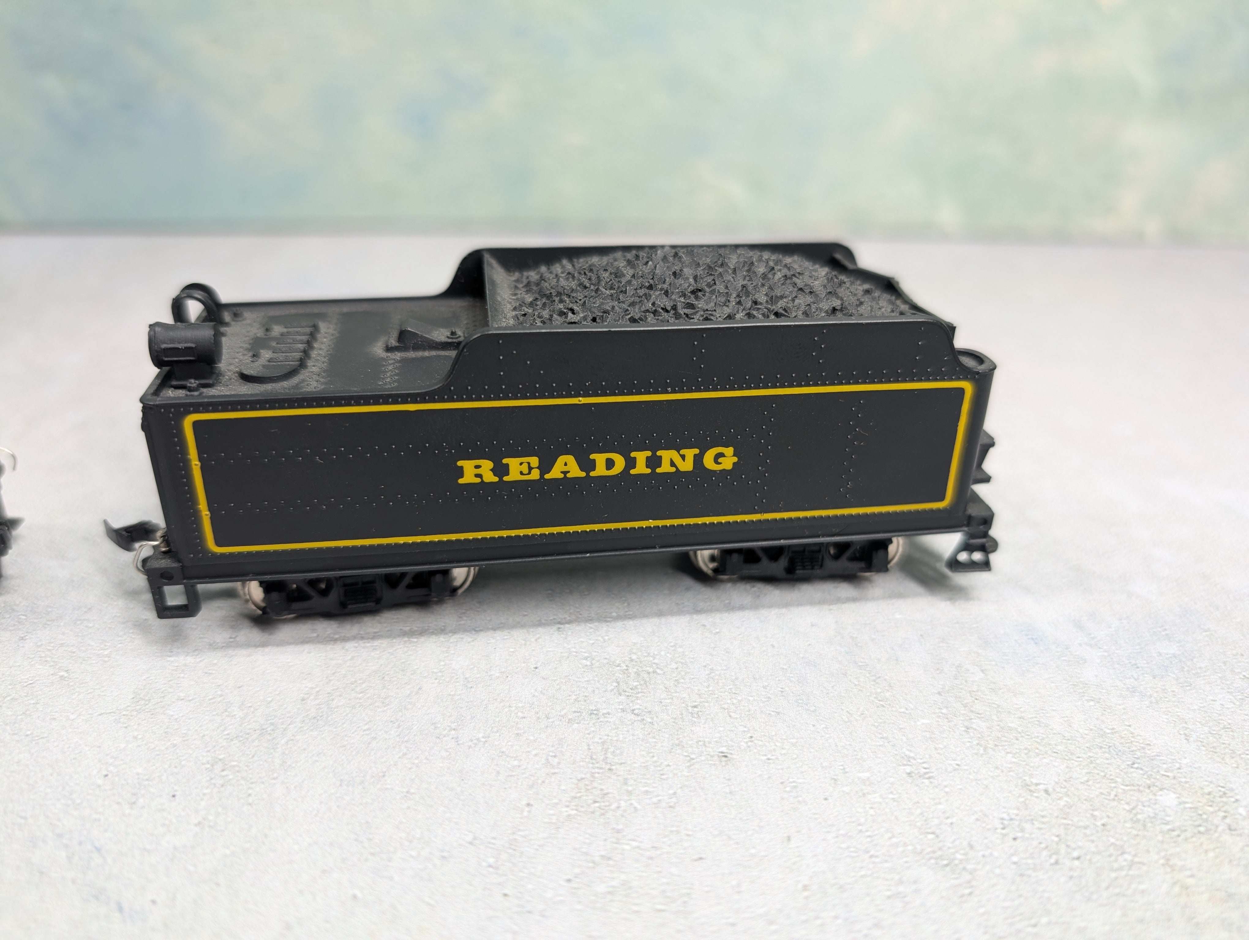 USED IHC M9814 HO Scale 2-8-2 Mikado Steam Locomotive Reading #1733 Runs Great DC