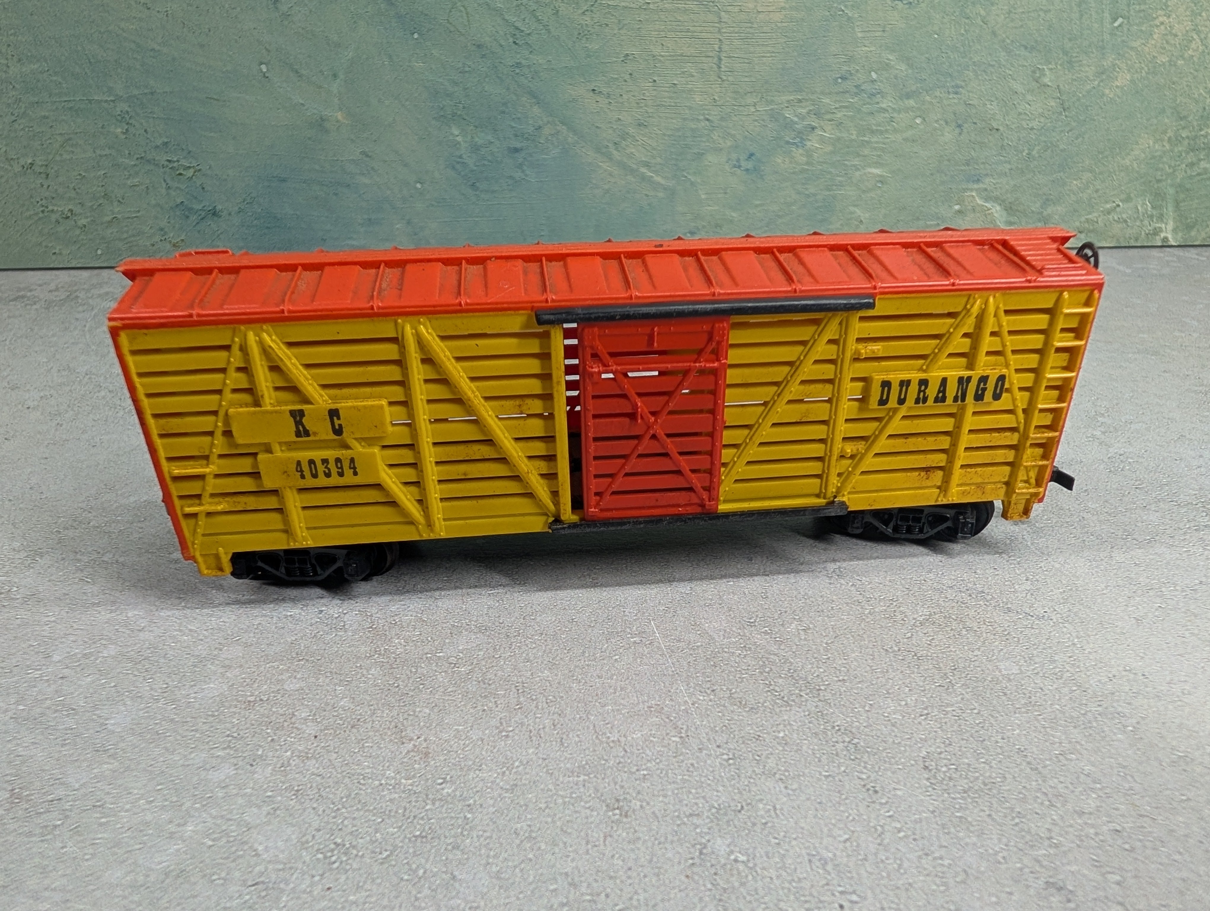 USED Tyco HO Scale Stock Cattle Car Durango KC #40394