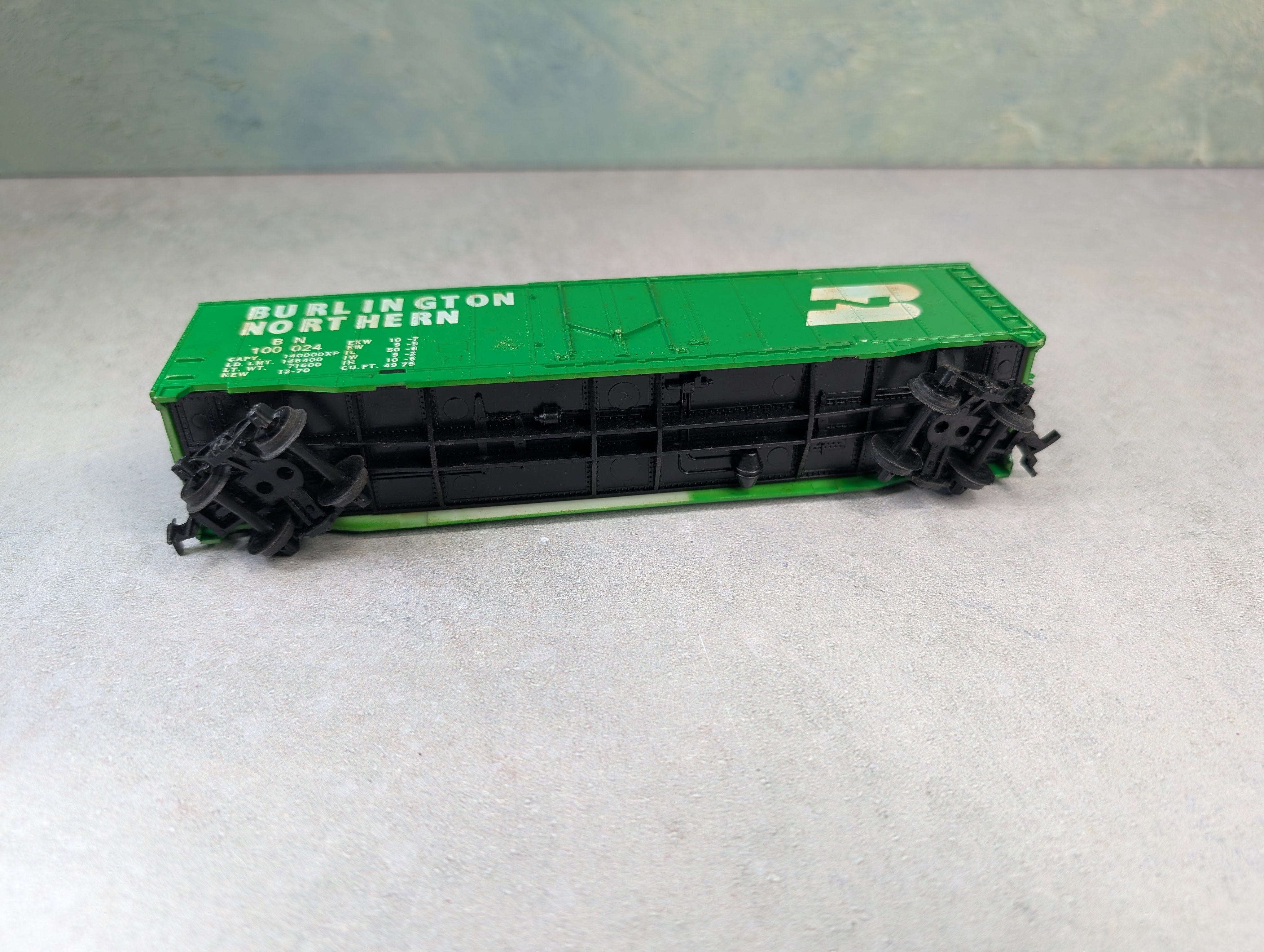 USED Tyco HO Scale 50' Box Car Burlington Northern BN #100024