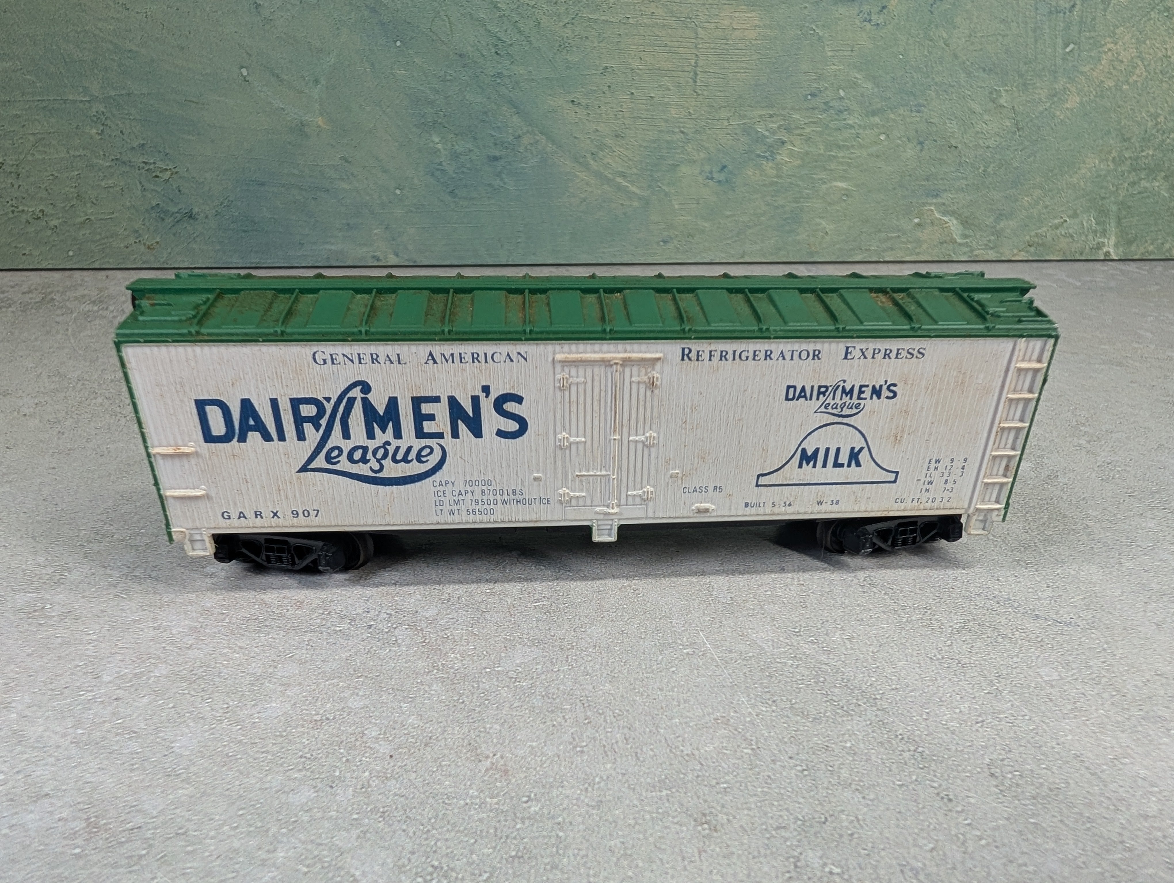 USED Tyco HO Scale Wooden Box Car Dairymen's League GARX #907