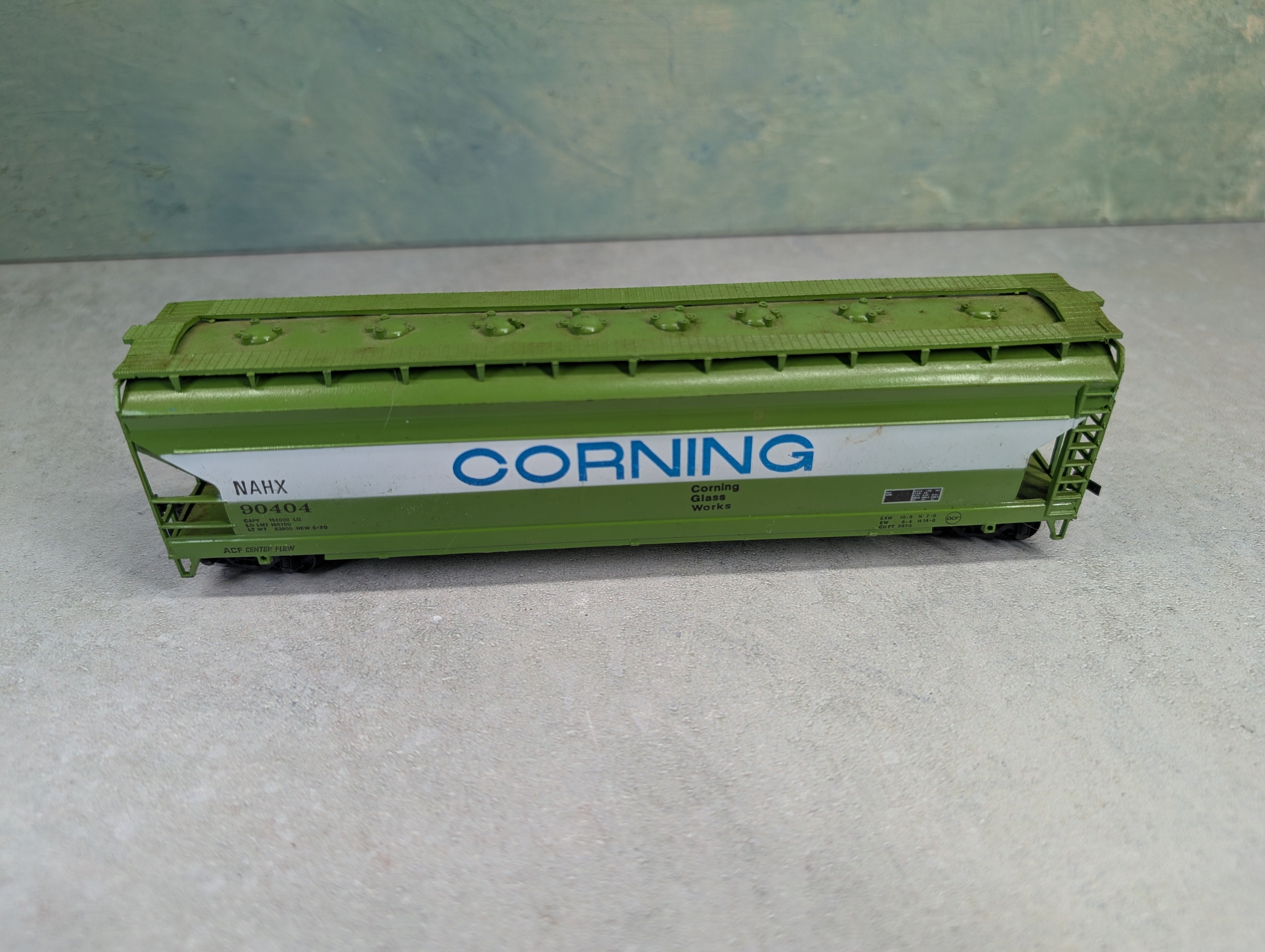 USED Bachmann HO Scale ACF Centerflow Covered Hopper Corning NAHX #90404
